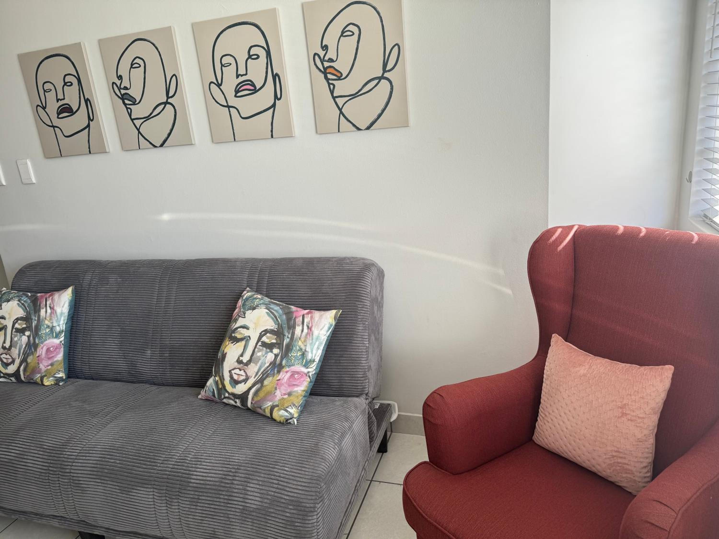 The Silhouette - Paarl - Self Catering Apartment