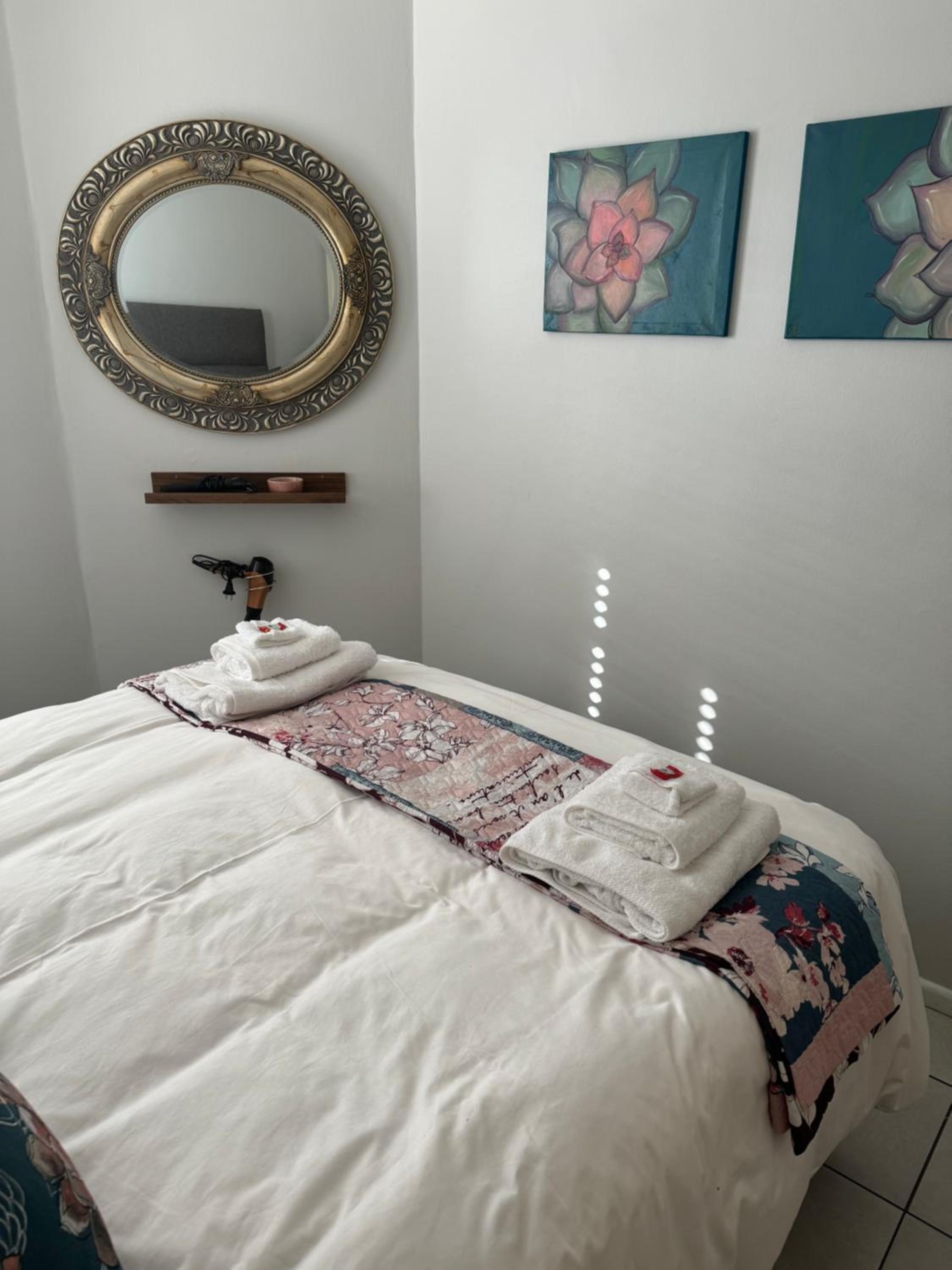 The Silhouette - Paarl - Self Catering Apartment