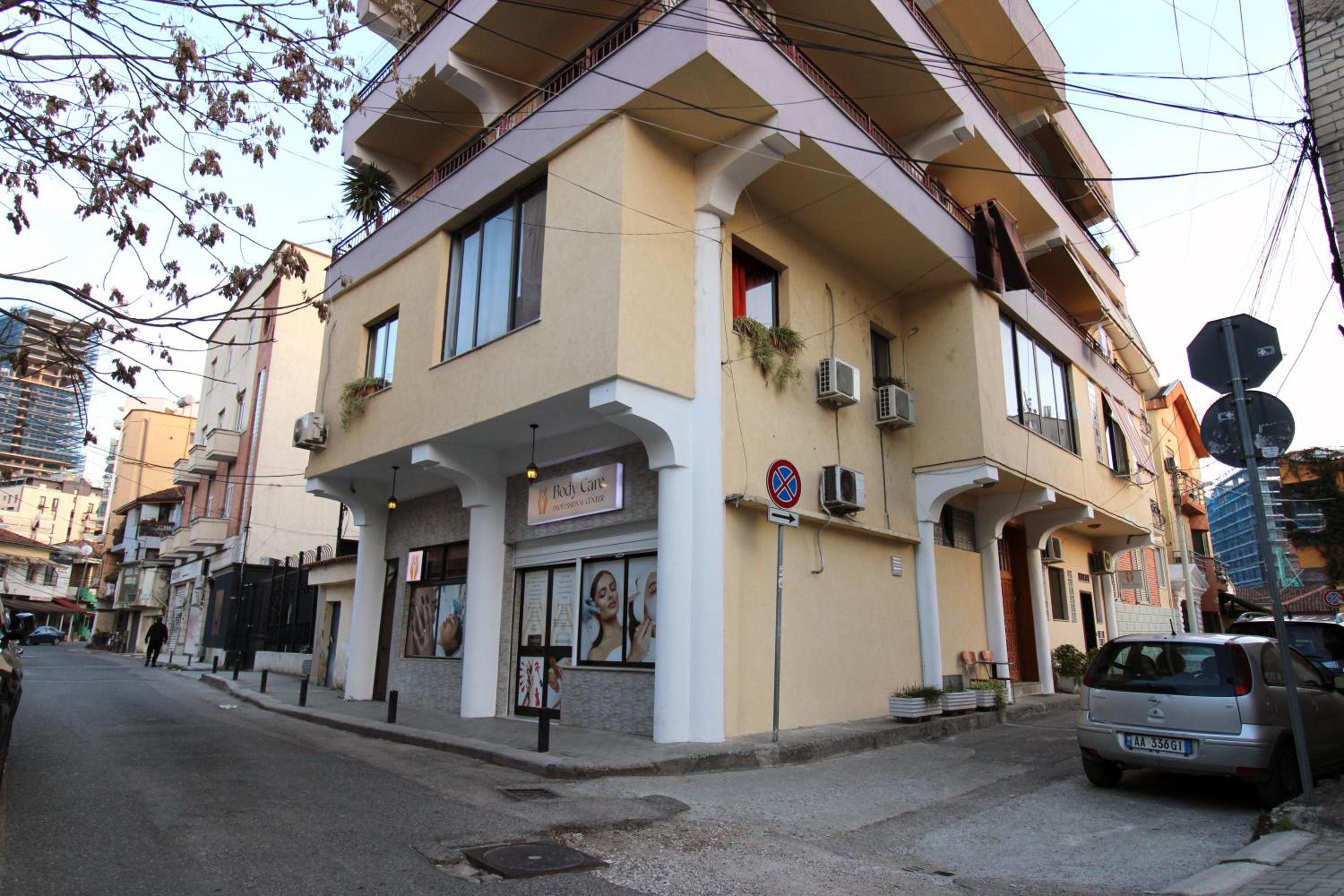 Hotel Central Apartments Shoshi - Image 1