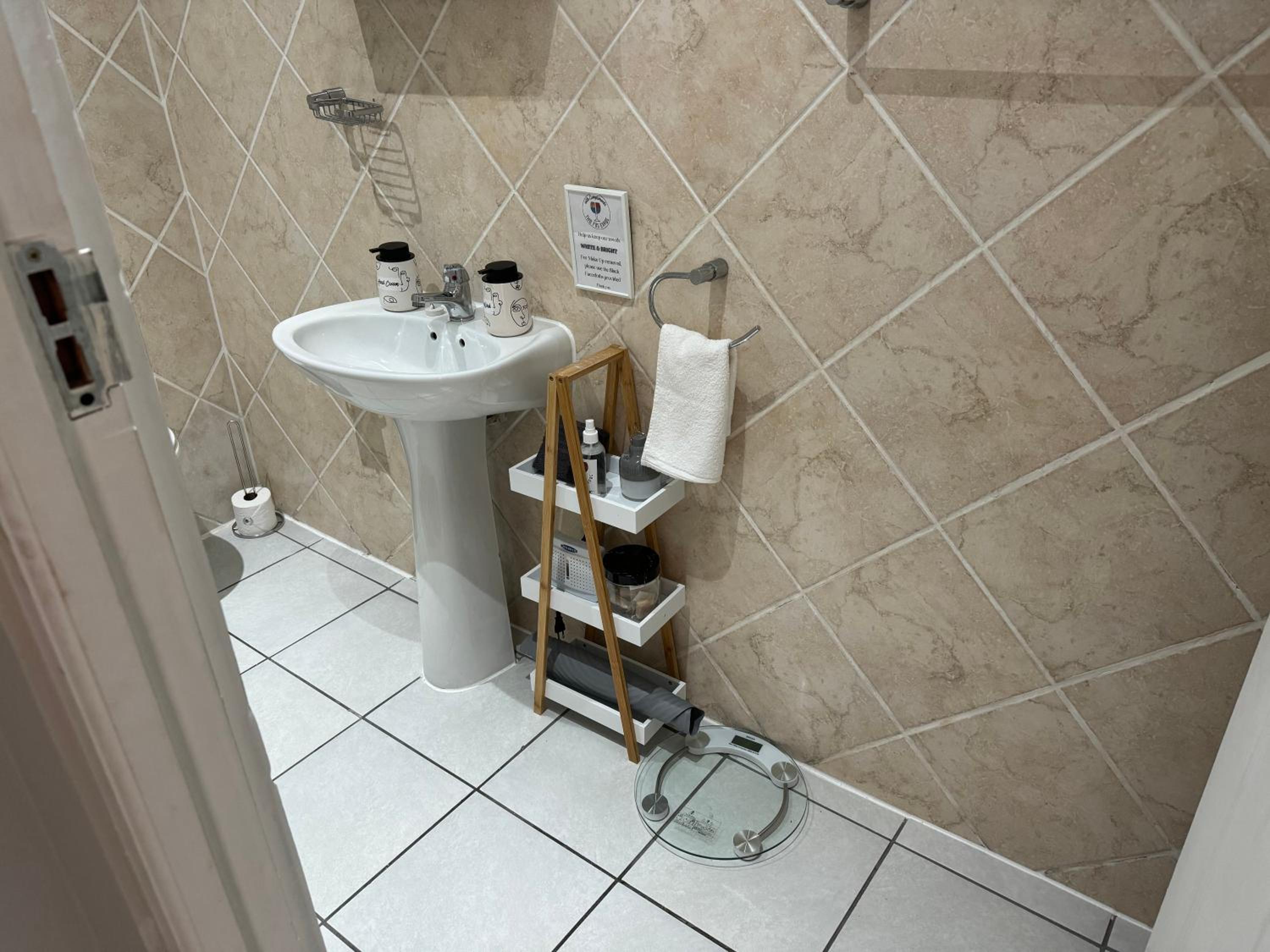 The Silhouette - Paarl - Self Catering Apartment