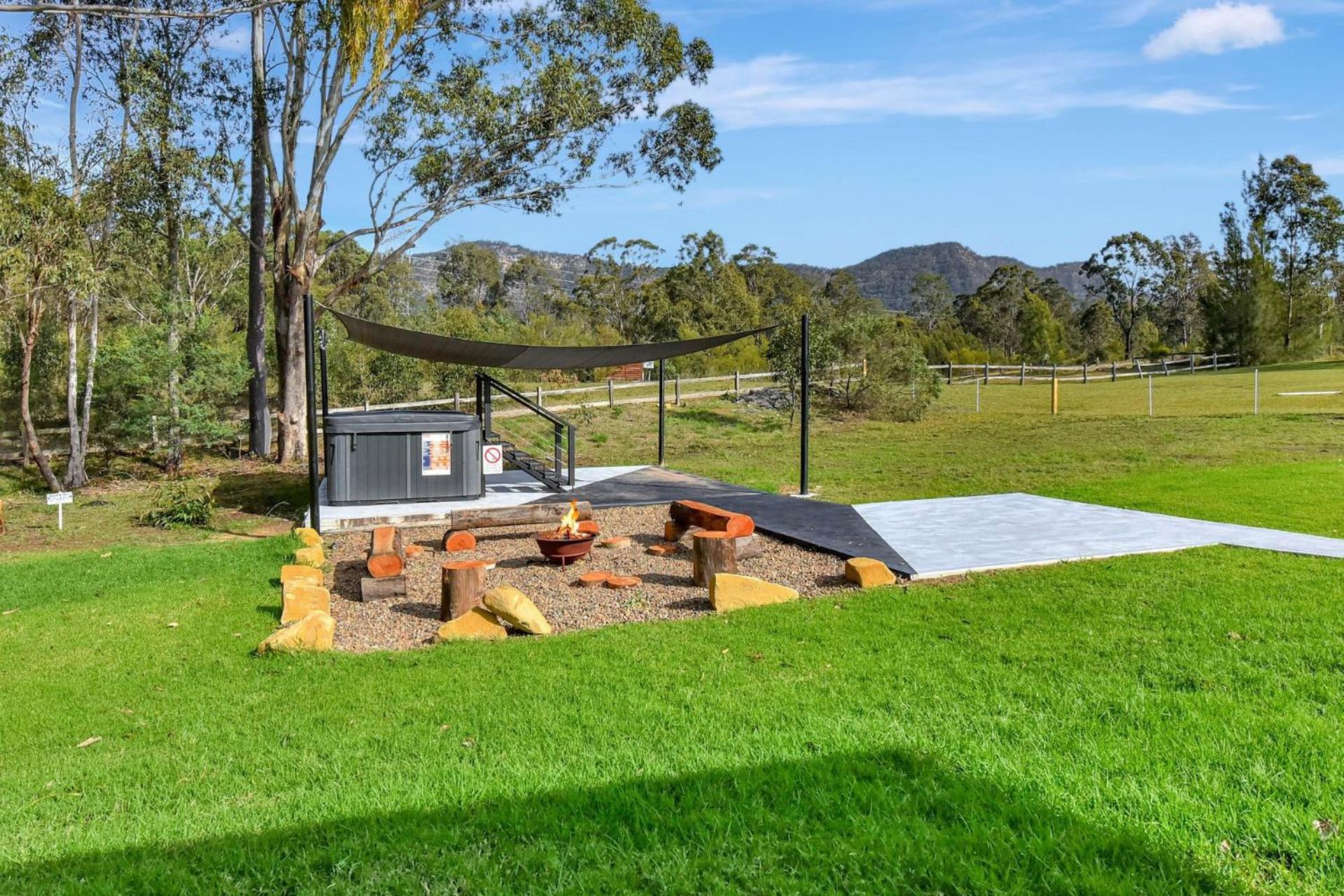 Tranquil Vista Luxury Estate - Your Ultimate Weekend Haven