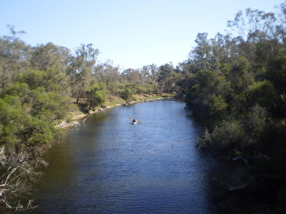 Unique Wooden Cabin for Couples - Frankland River Cabin