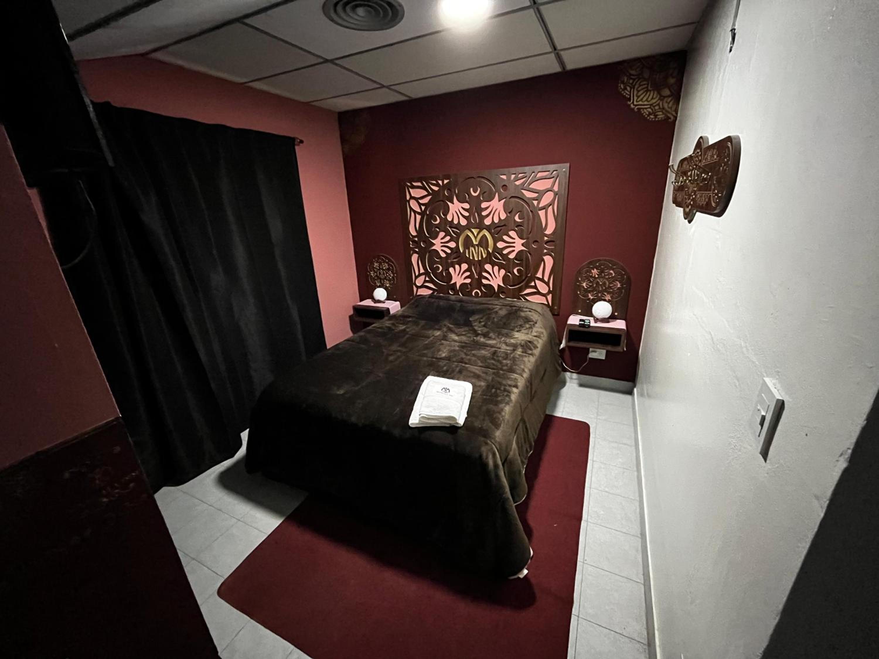 BLACK BEAR Hotel