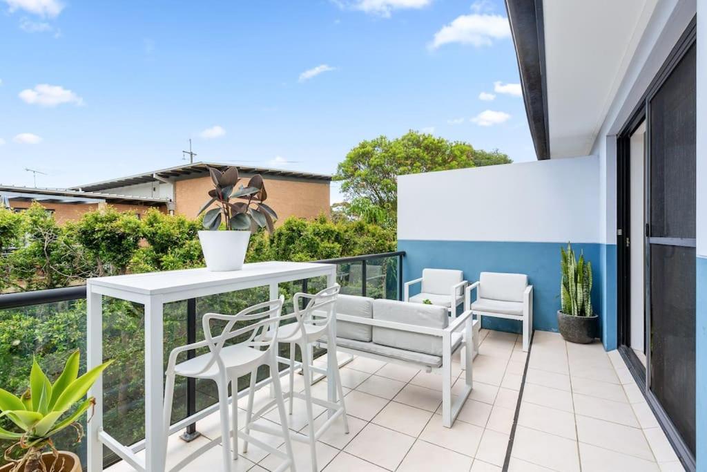 Chic Brookvale Unit-Big Balcony!