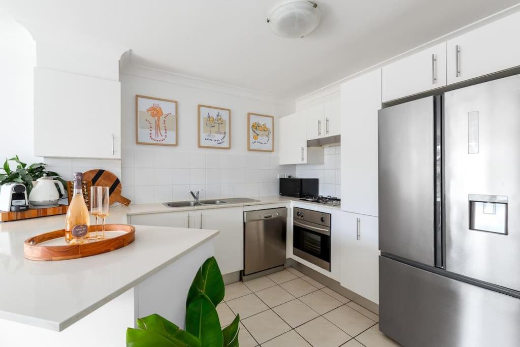 Chic Brookvale Unit-Big Balcony!