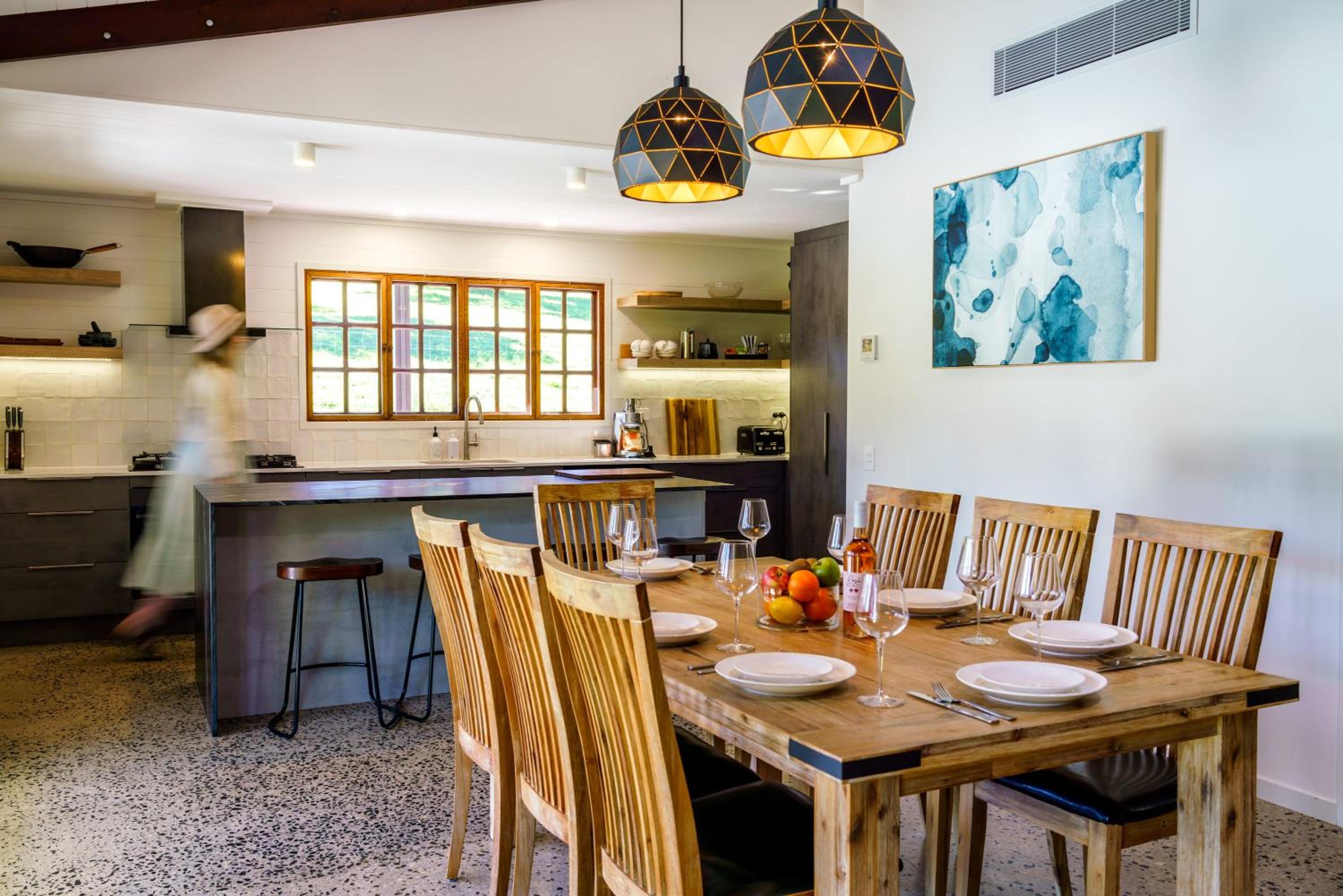 The Hideaway - Chic Farmhouse 15min to beaches