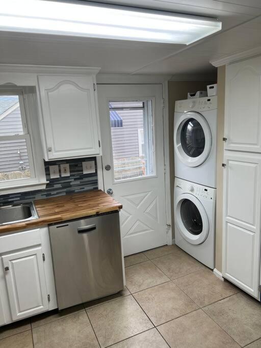 Absolute Beach 4bedrooms-3bath steps to beach view 5