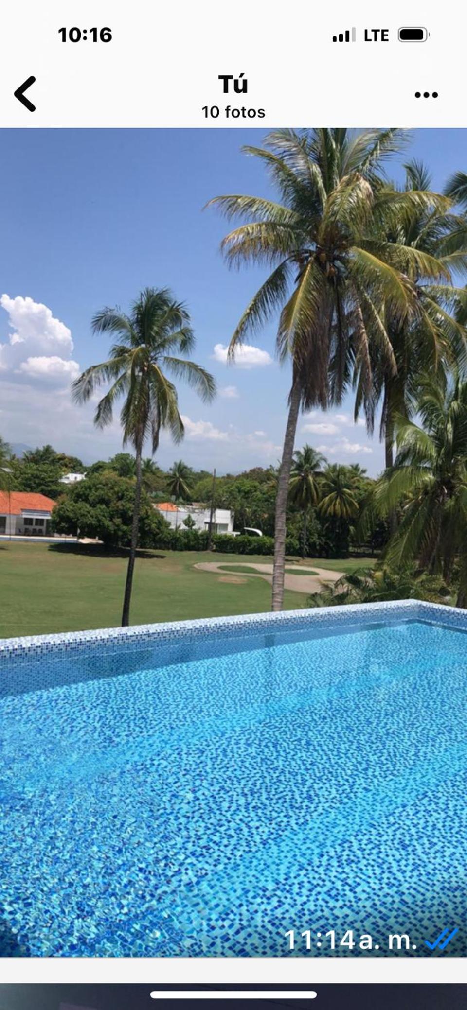 Casa con piscina y campo de golf