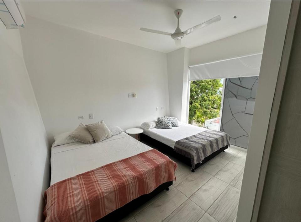 Casa con piscina y campo de golf