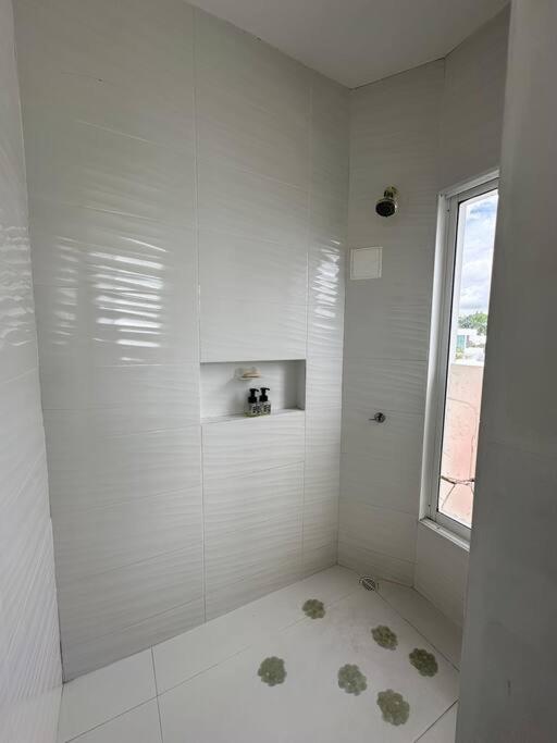 Casa con piscina y campo de golf