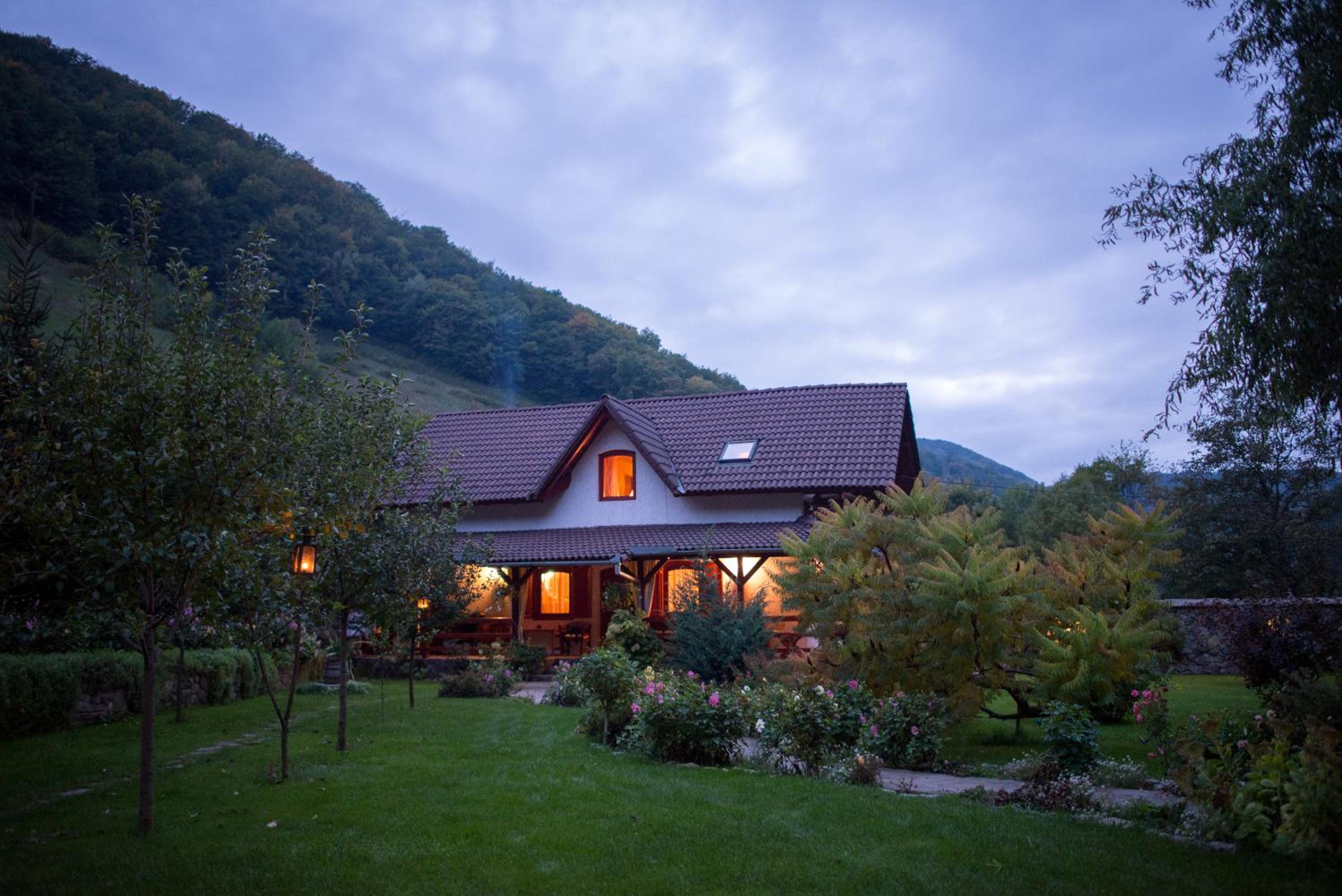 Casa de Piatra view 3