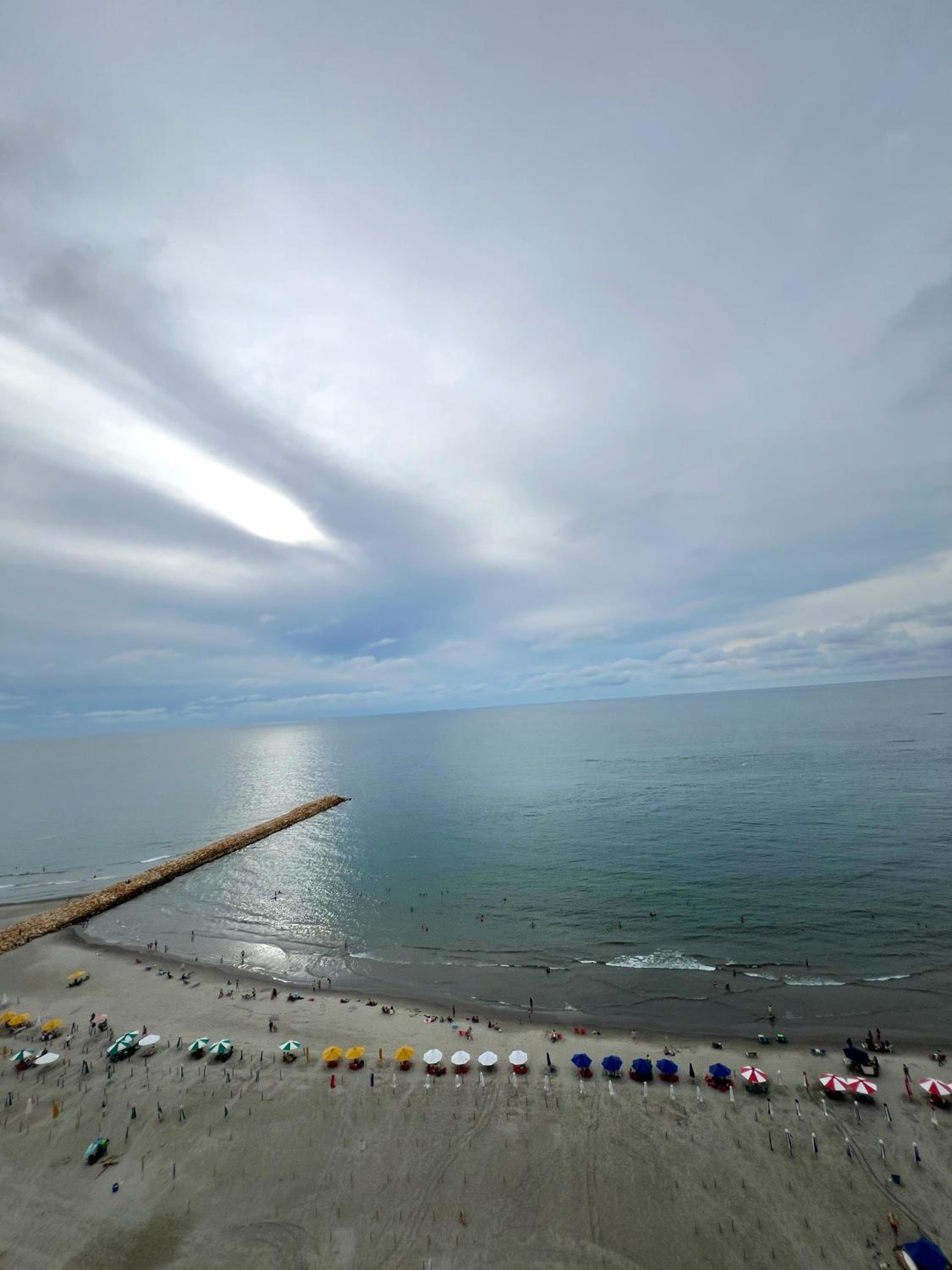 Beachfront Luxurious Apartment, Palmetto Beach