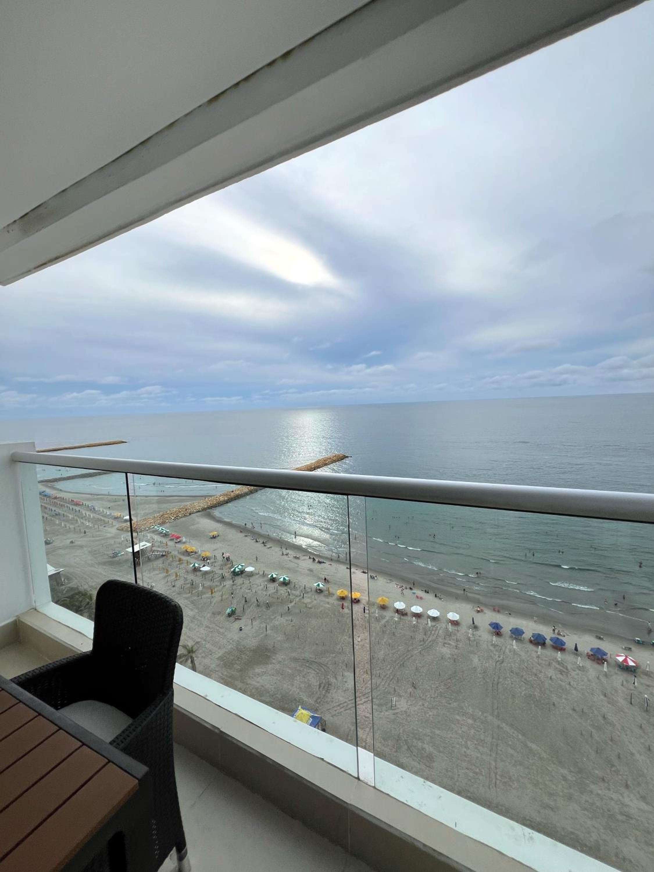 Beachfront Luxurious Apartment, Palmetto Beach