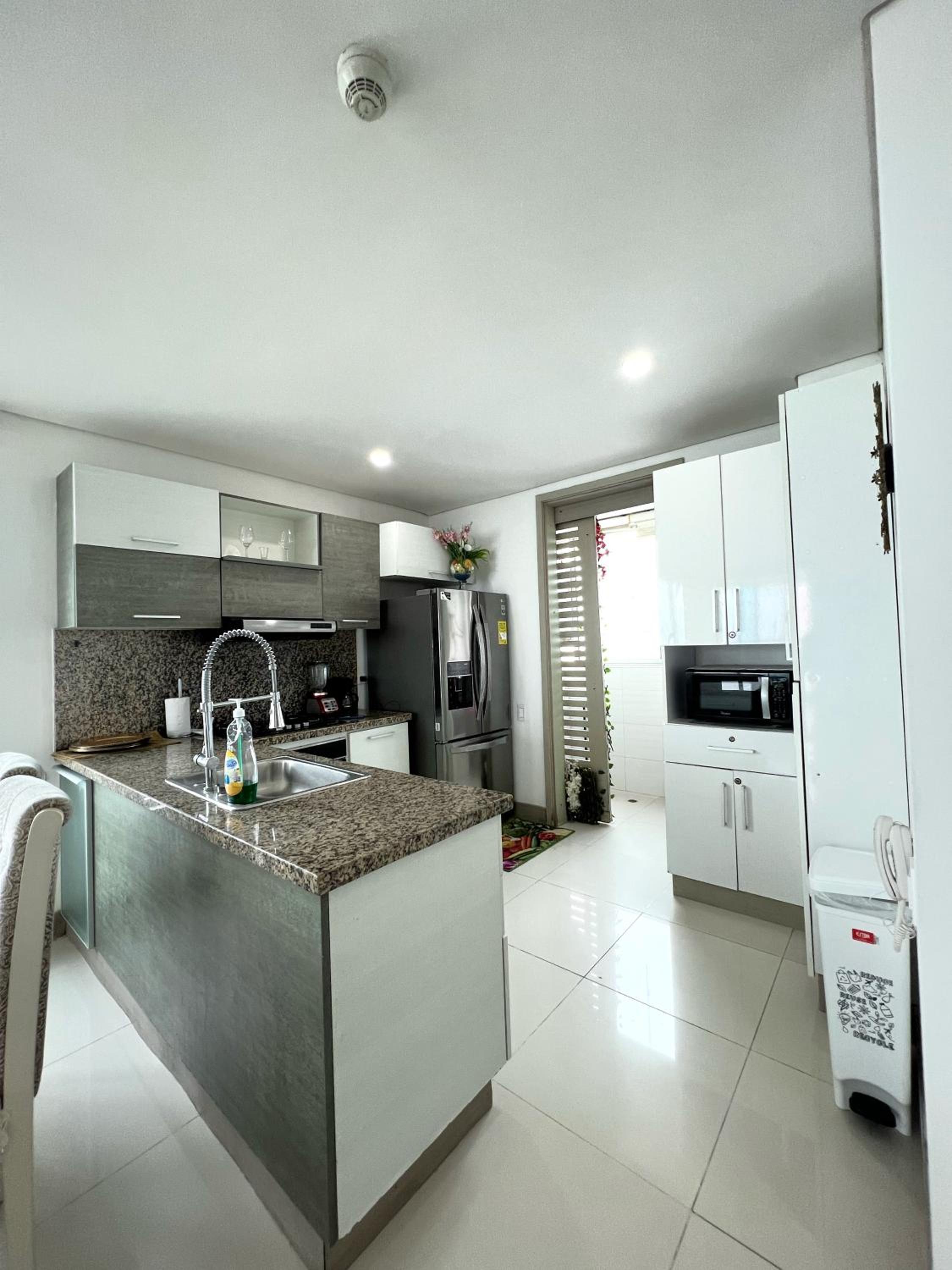 Beachfront Luxurious Apartment, Palmetto Beach