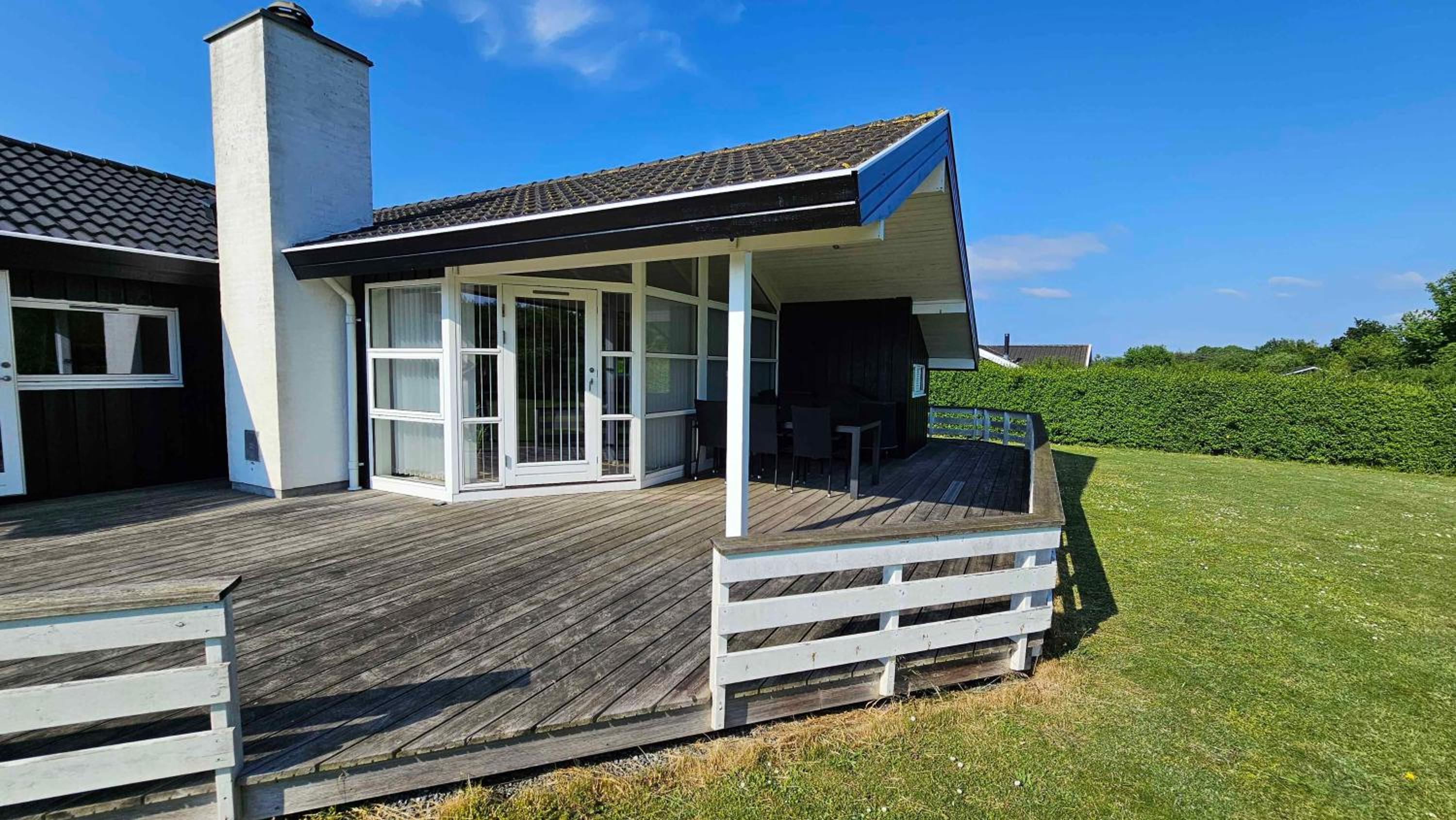 Cozy And Modern Holiday Home With All Equipment