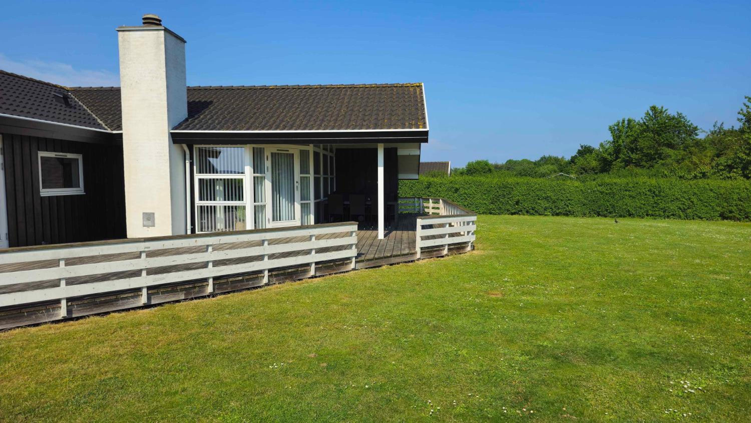 Cozy And Modern Holiday Home With All Equipment