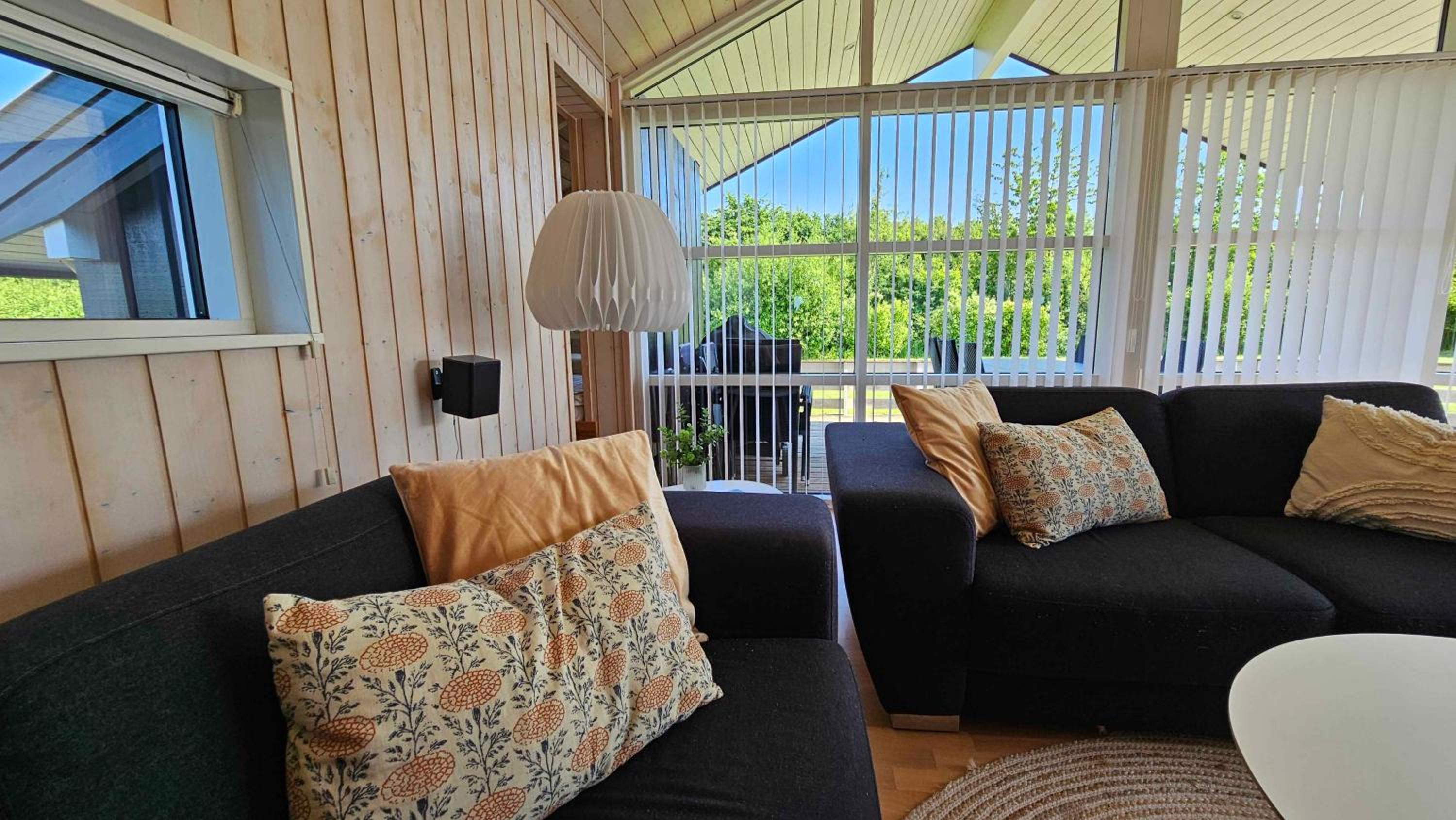 Cozy And Modern Holiday Home With All Equipment