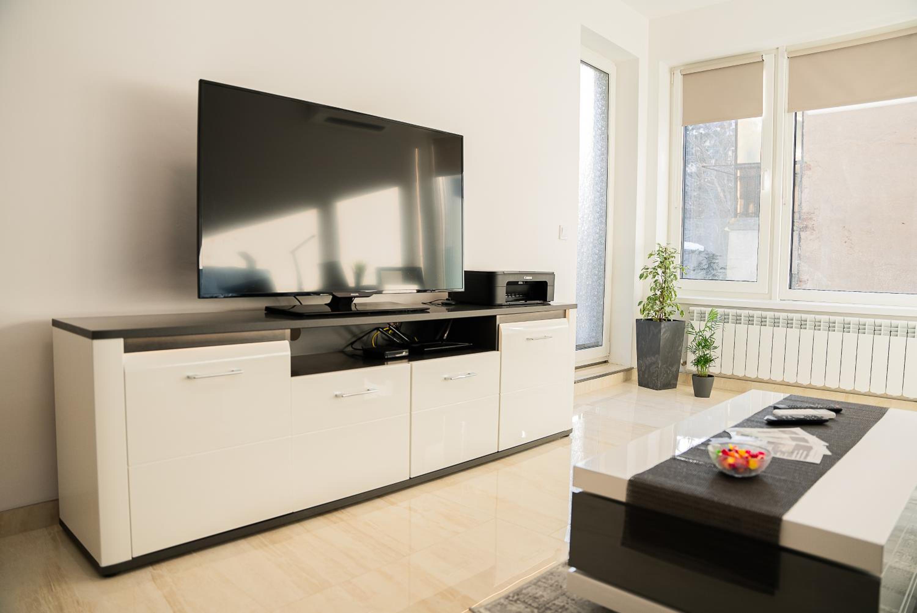 Digital Nomad Suites with Free Gym Pass and Office Setup