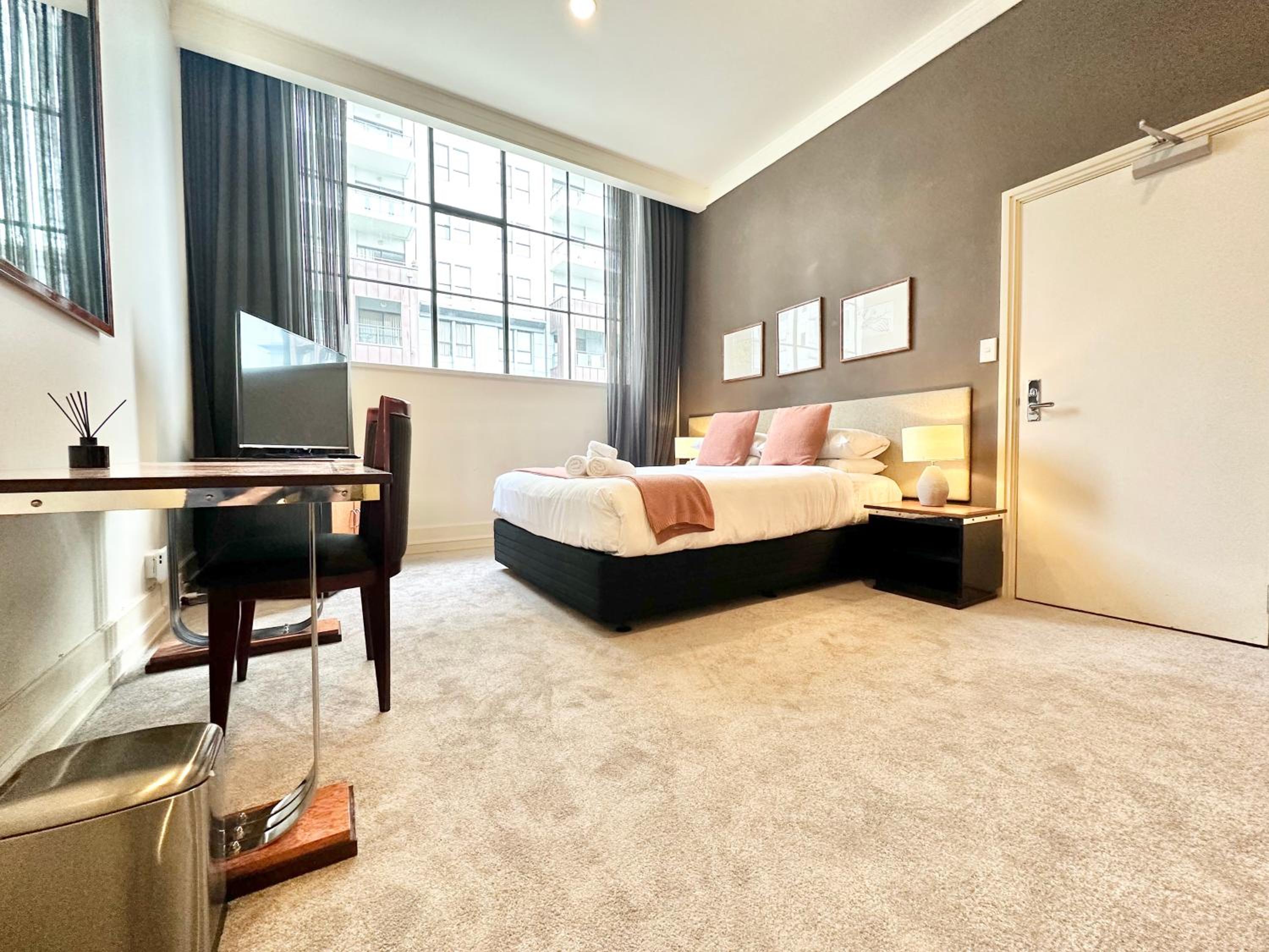 Perfect City Pad in Heritage Complex view 3