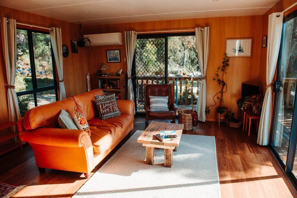 Kelp Cabin intimate, calm and restful