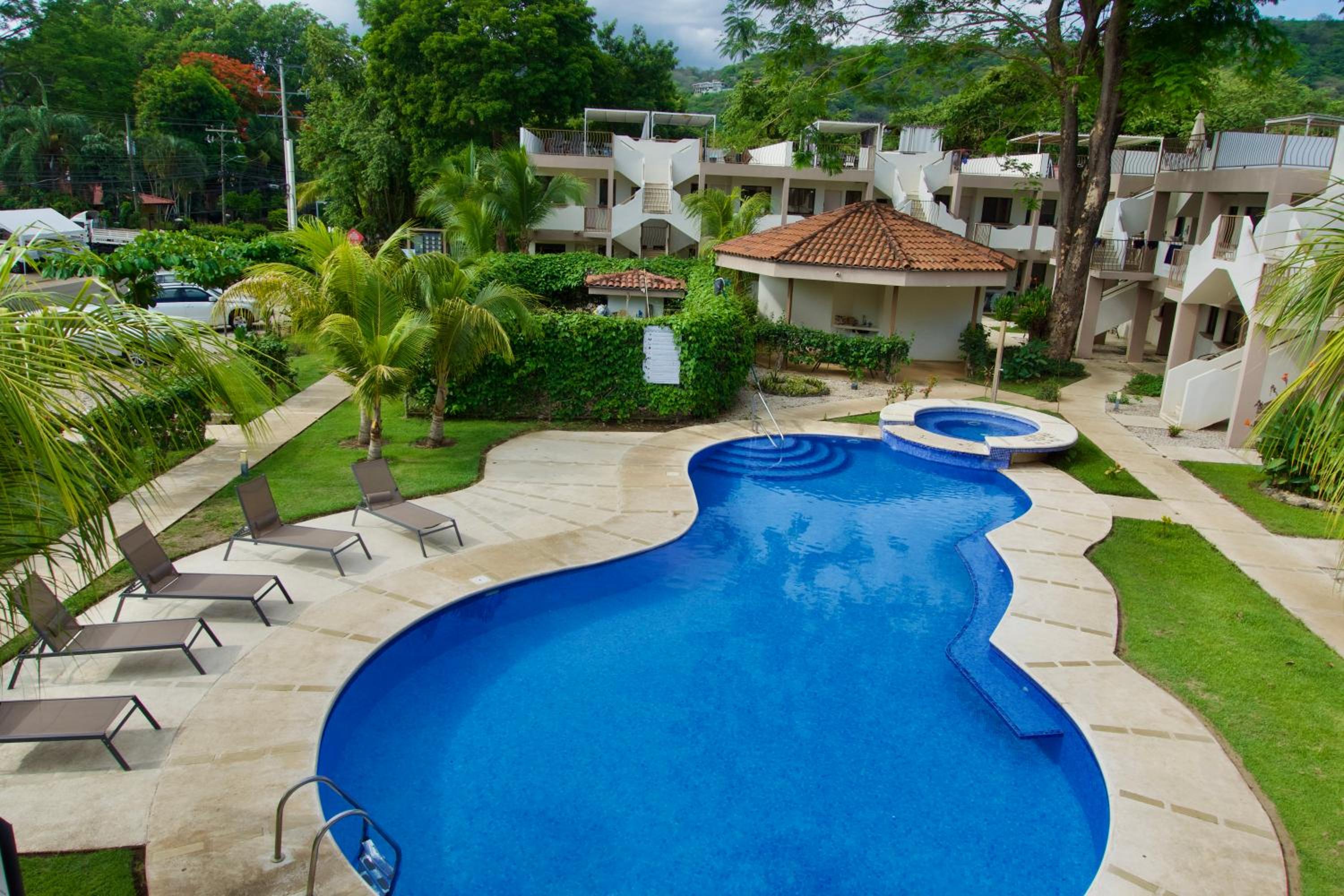 High Tide 2 bed1 bath condo Terrace