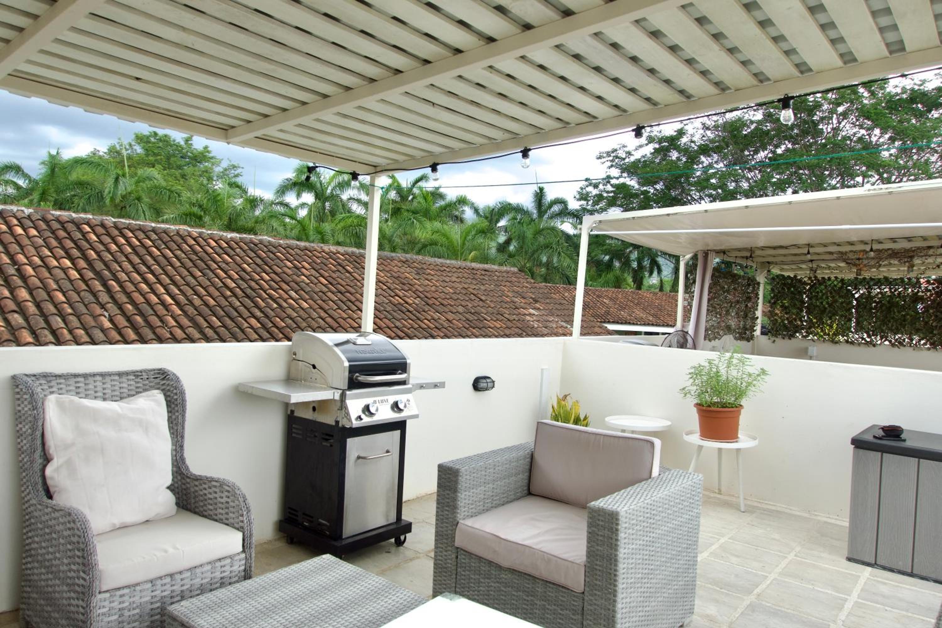 High Tide 2 bed1 bath condo Terrace