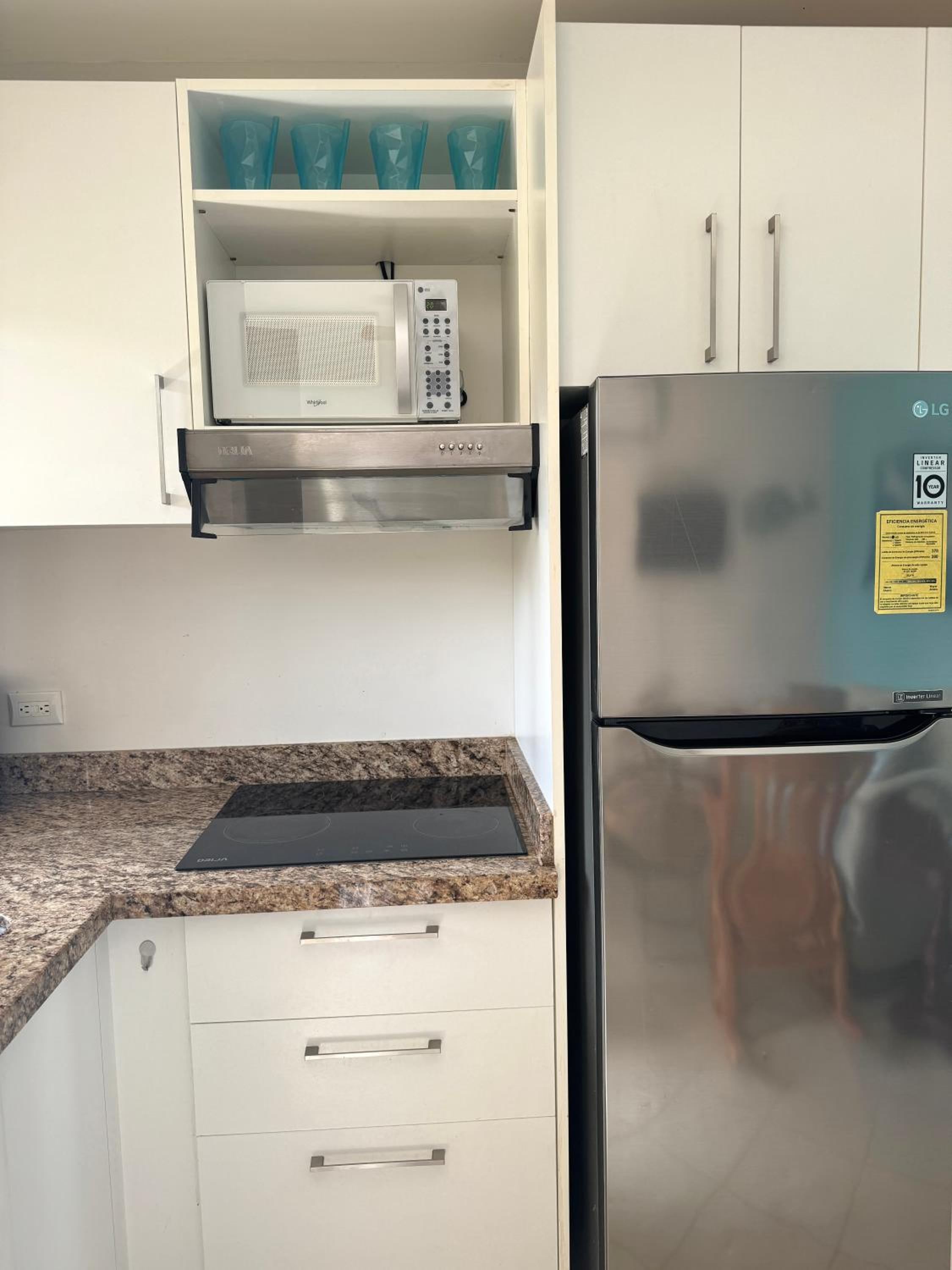 High Tide 2 bed1 bath condo Terrace