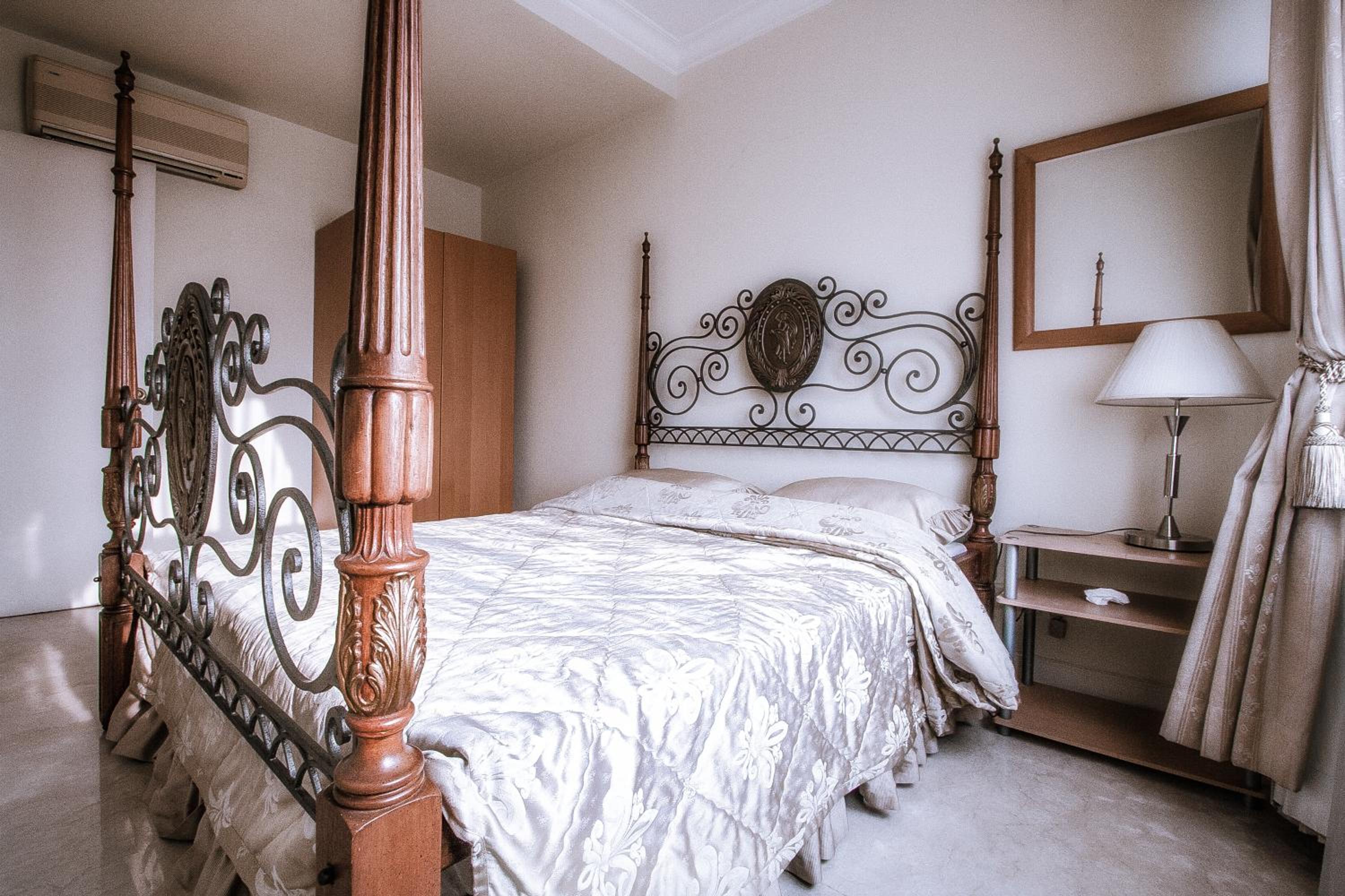 Batavia Apartment ST
