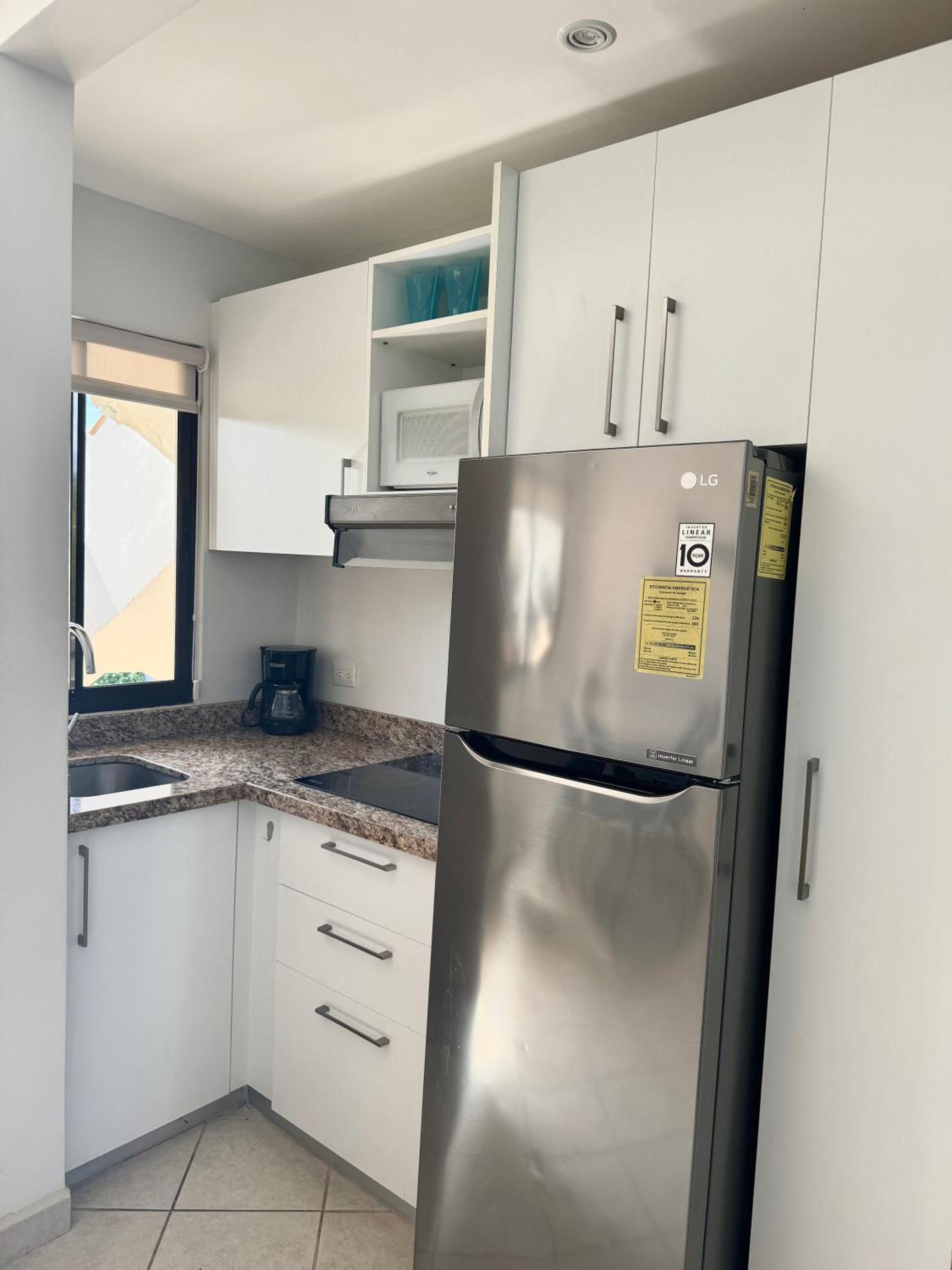High Tide 2 bed1 bath condo Terrace