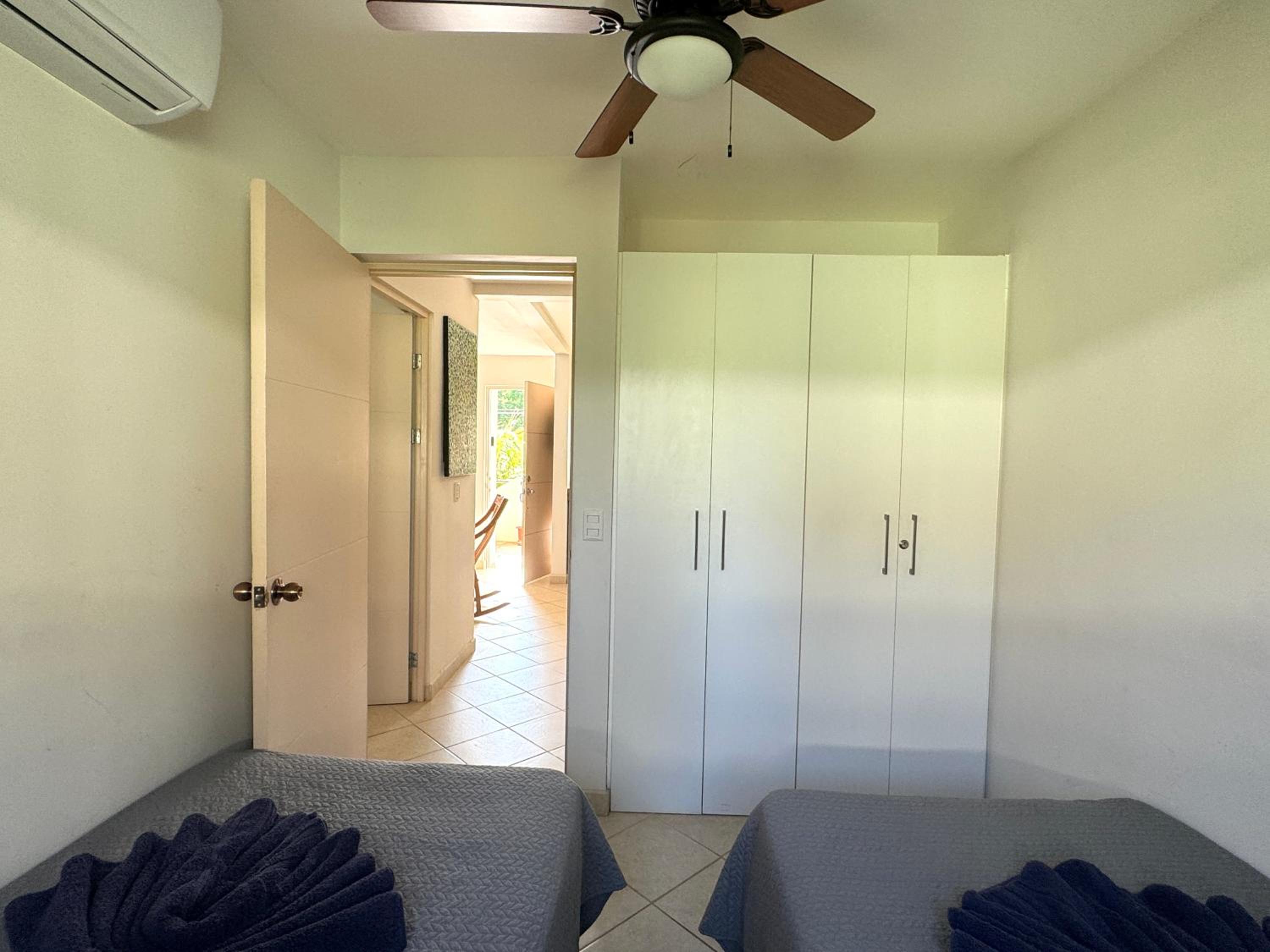 High Tide 2 bed1 bath condo Terrace
