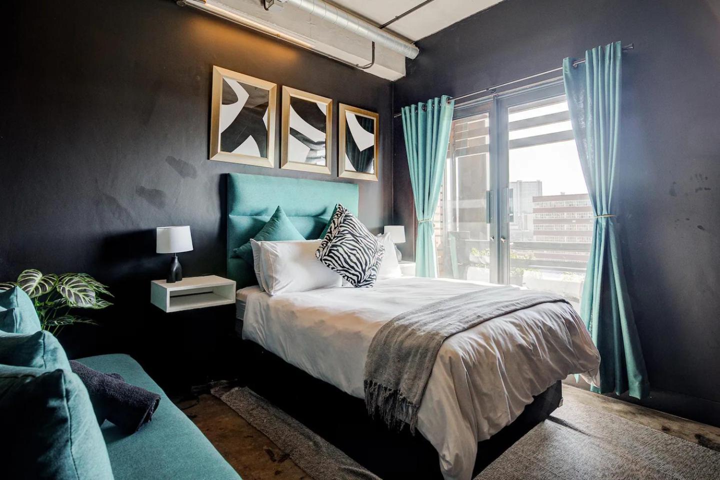 Maboneng Designer 1 Bedroom Apartment near Ellis Park - Full Backup Water & Electric - Hallmark House