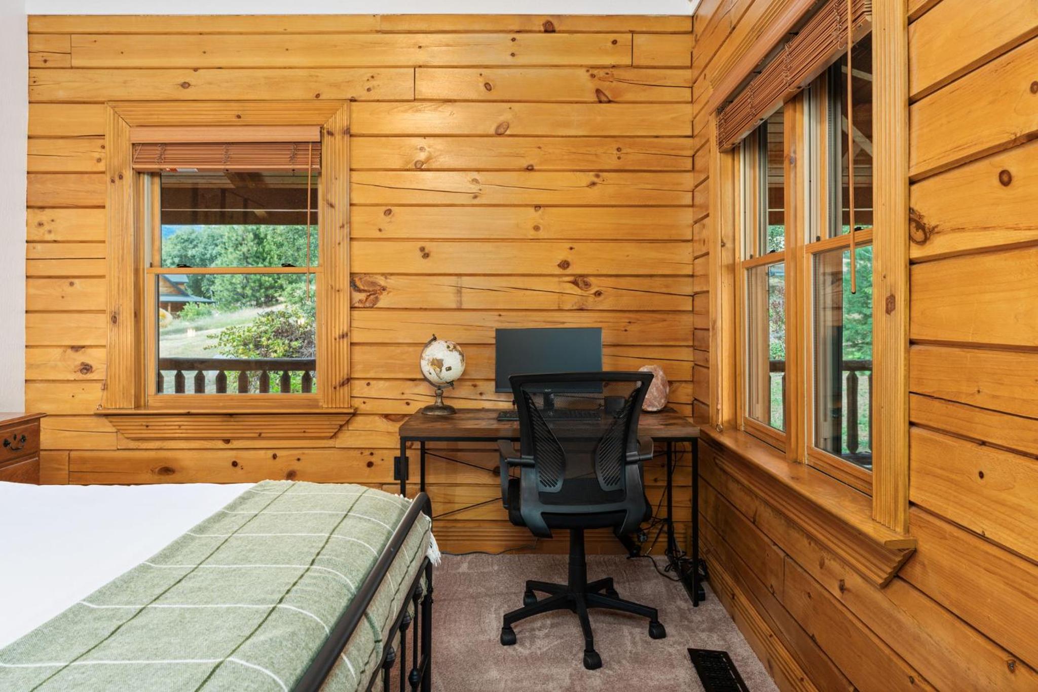 Yosemite Villa - log cabin with spectacular views & stargazing