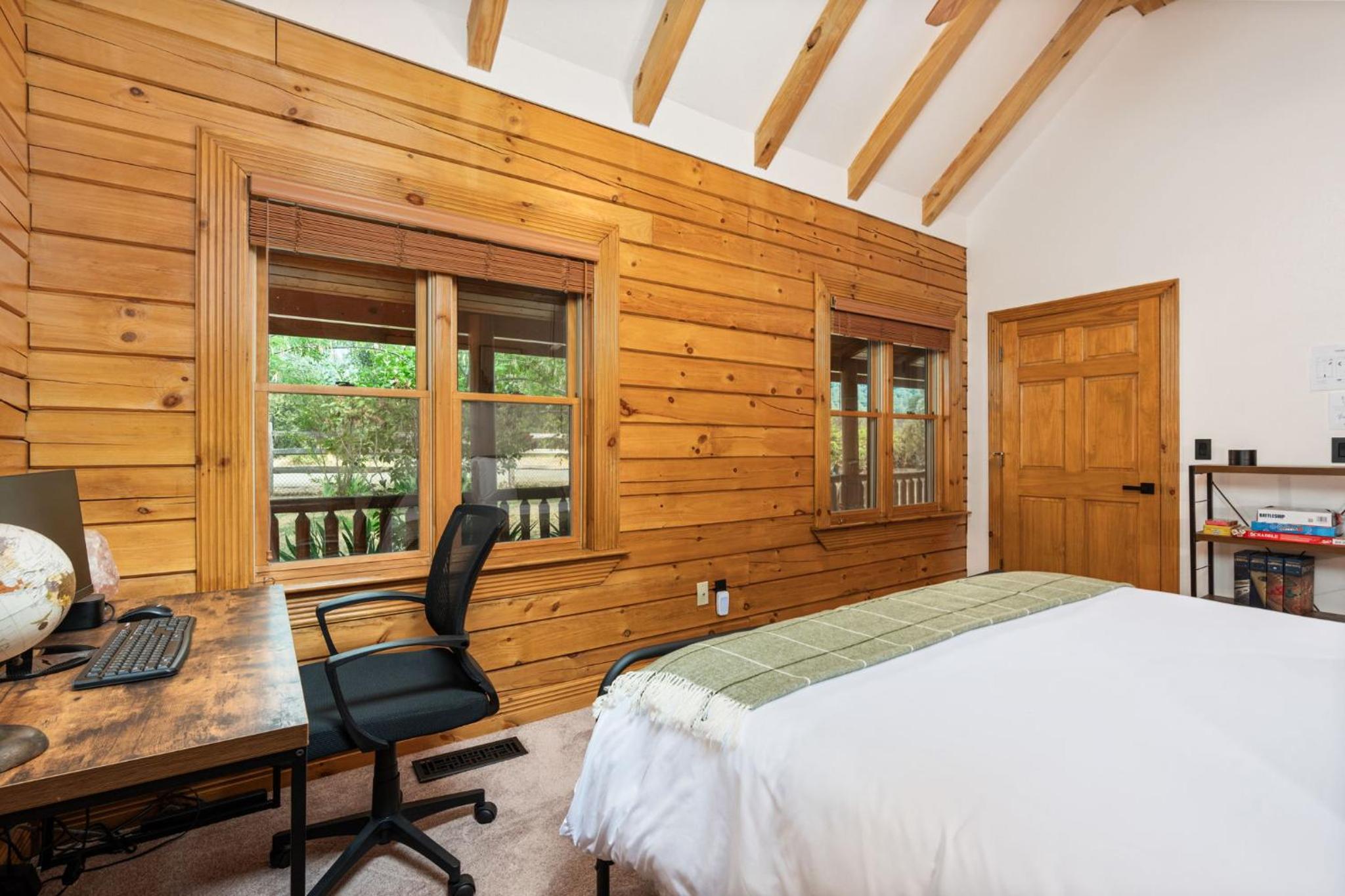 Yosemite Villa - log cabin with spectacular views & stargazing