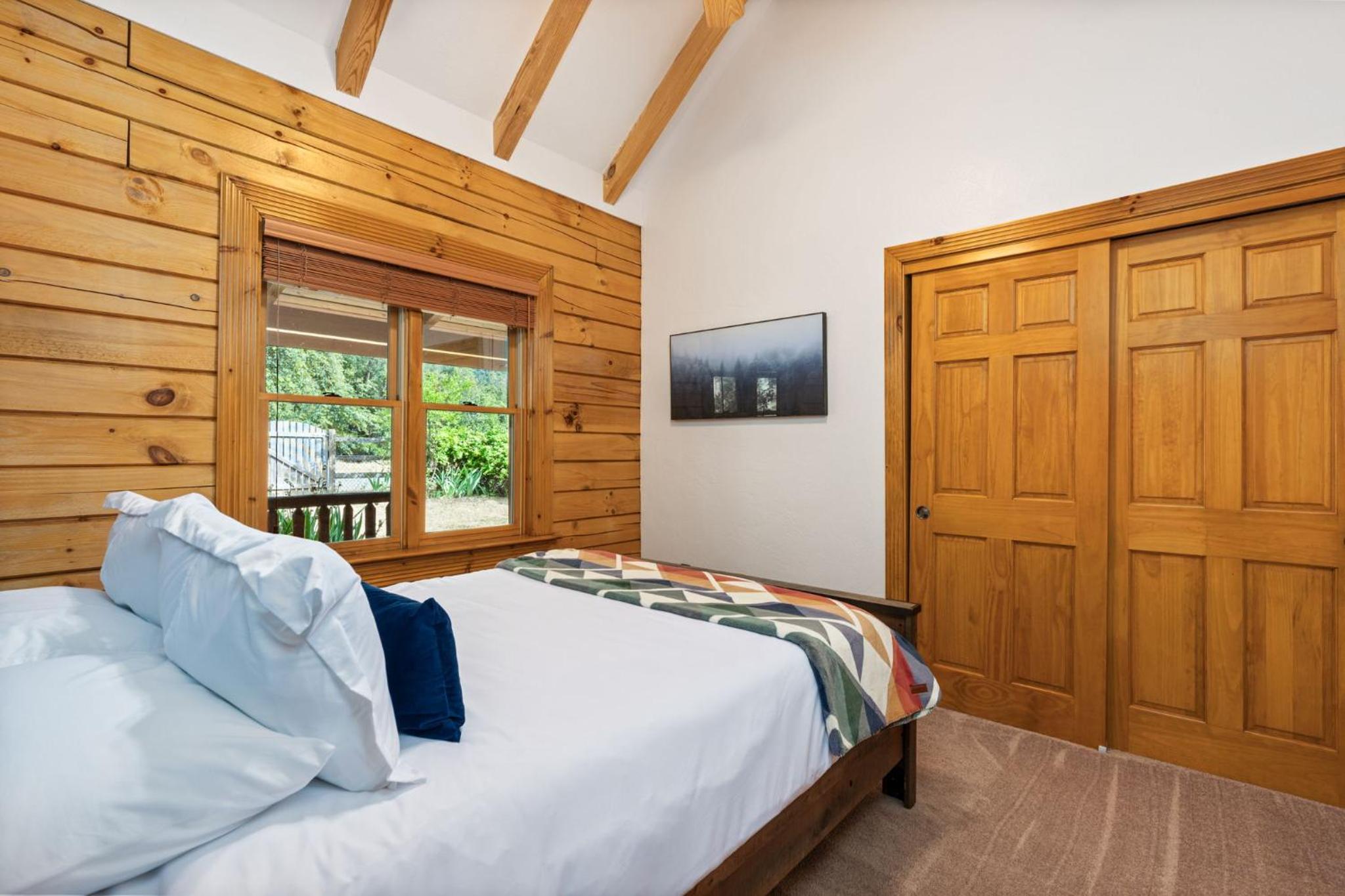 Yosemite Villa - log cabin with spectacular views & stargazing