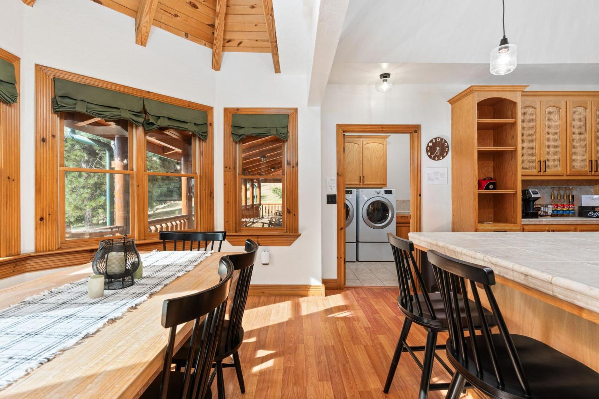 Yosemite Villa - log cabin with spectacular views & stargazing