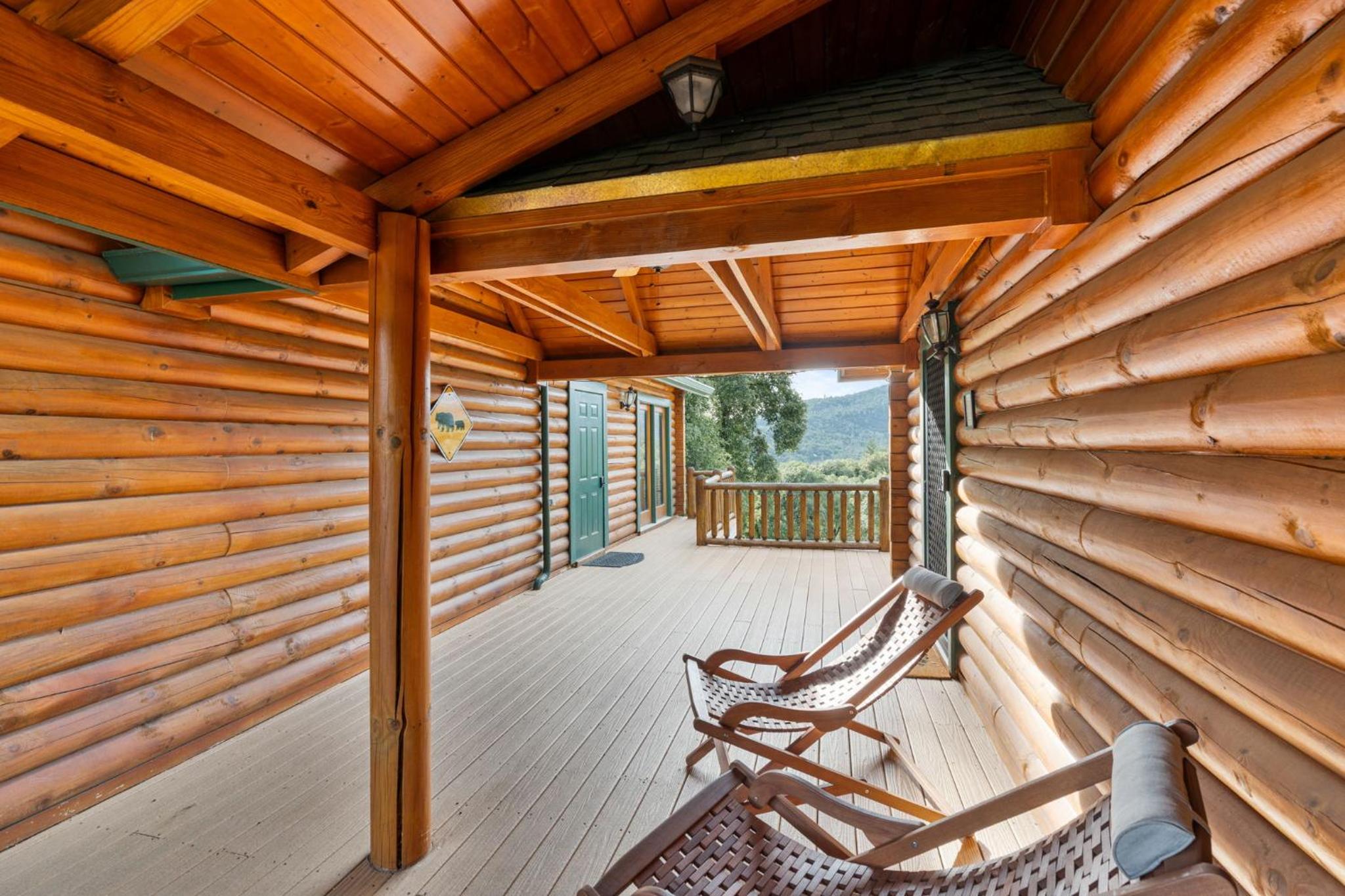 Yosemite Villa - log cabin with spectacular views & stargazing