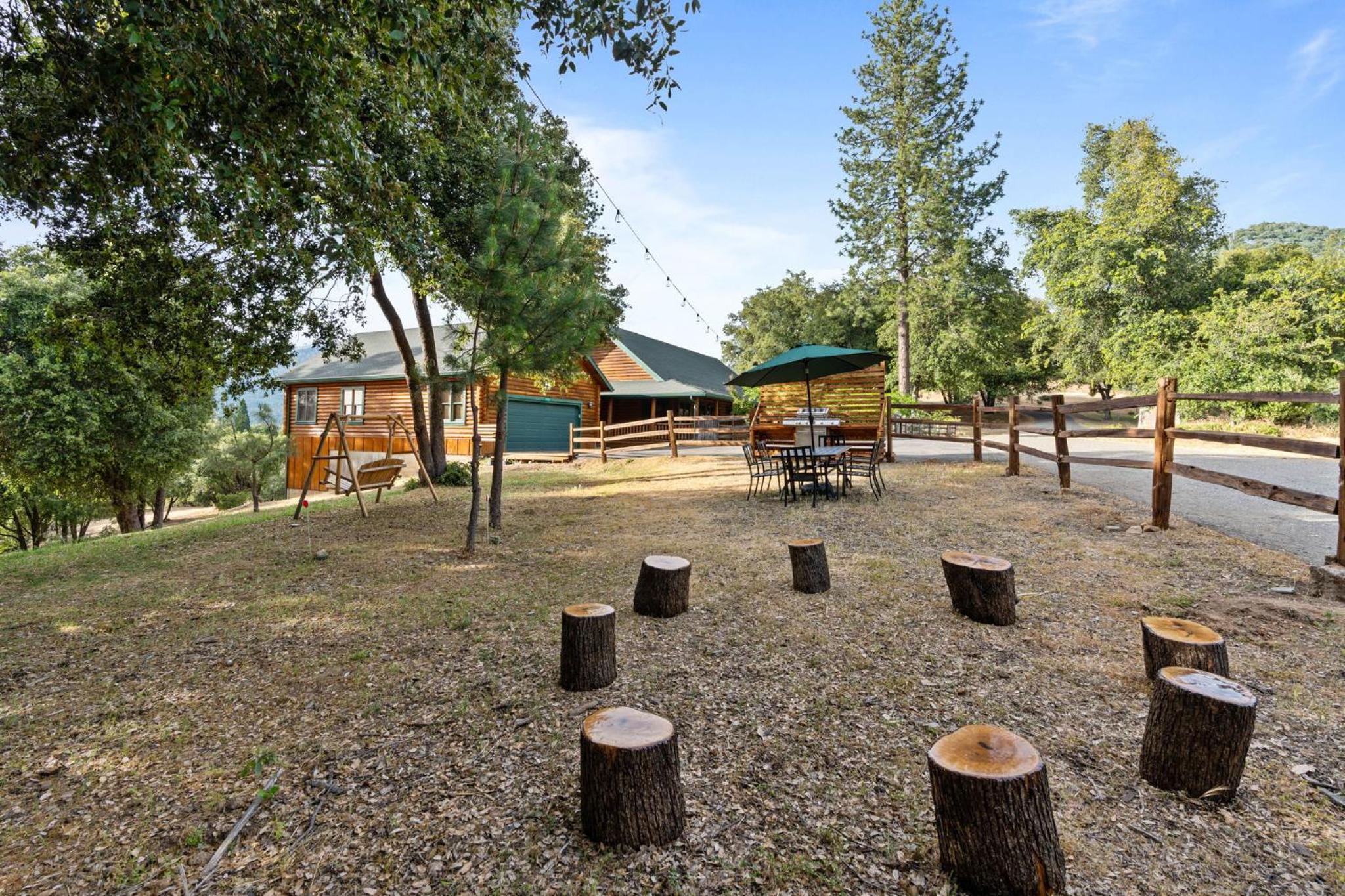 Yosemite Villa - log cabin with spectacular views & stargazing