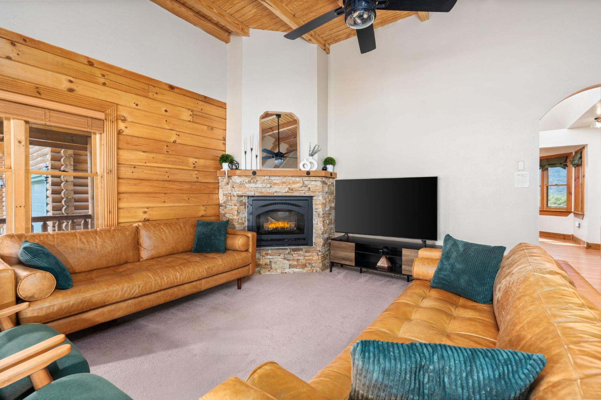 Yosemite Villa - log cabin with spectacular views & stargazing