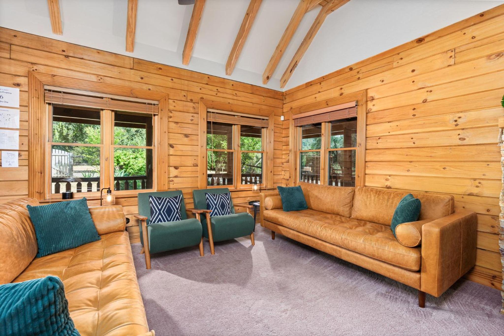 Yosemite Villa - log cabin with spectacular views & stargazing