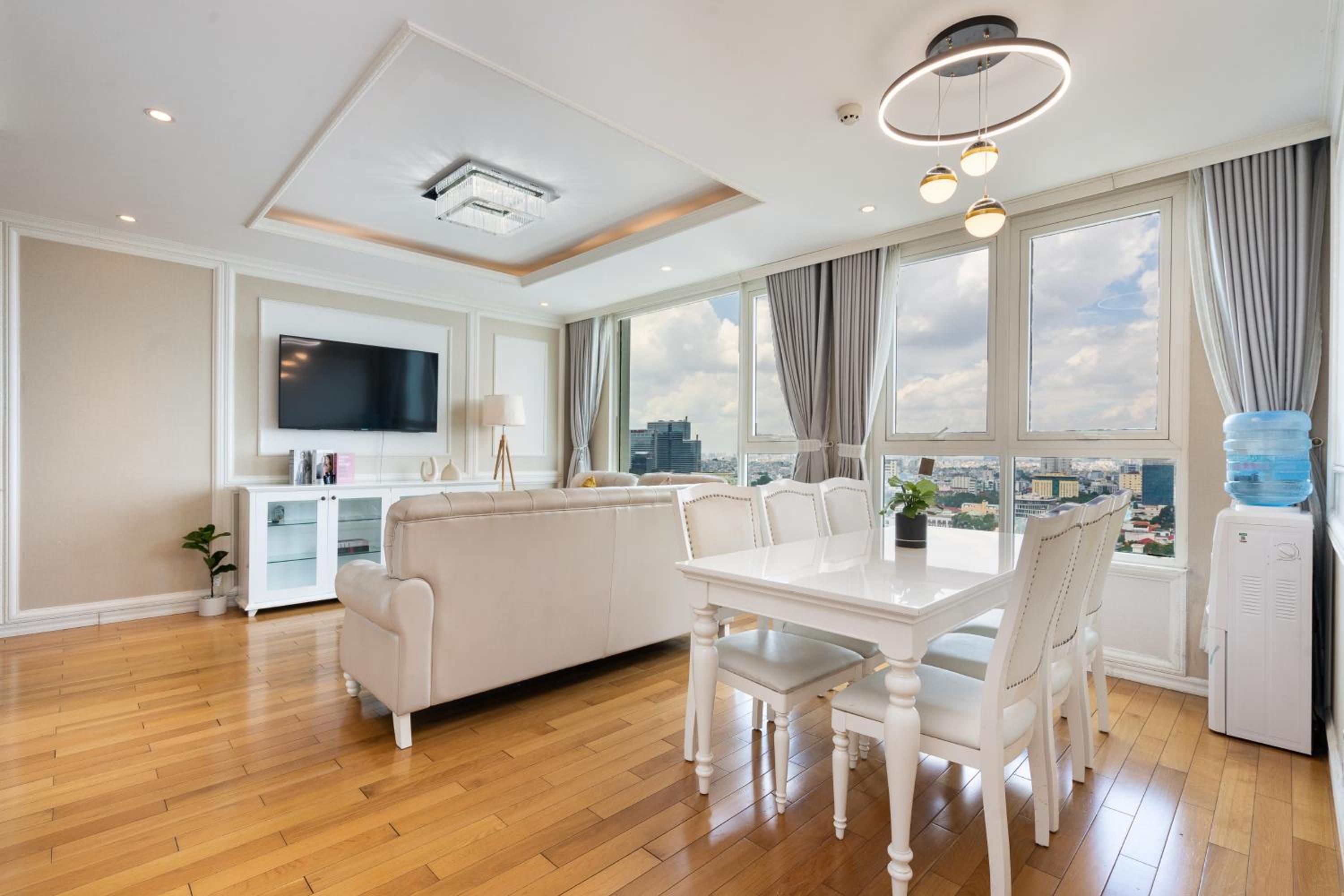 2BR 3BR Luxury Apartment Sky Pool