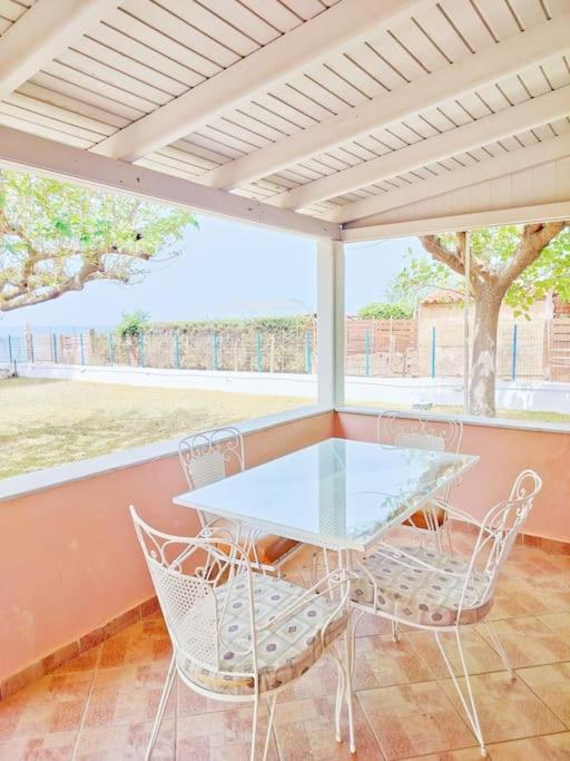 Amazing Beachfront Katakolo House Swim & Stay