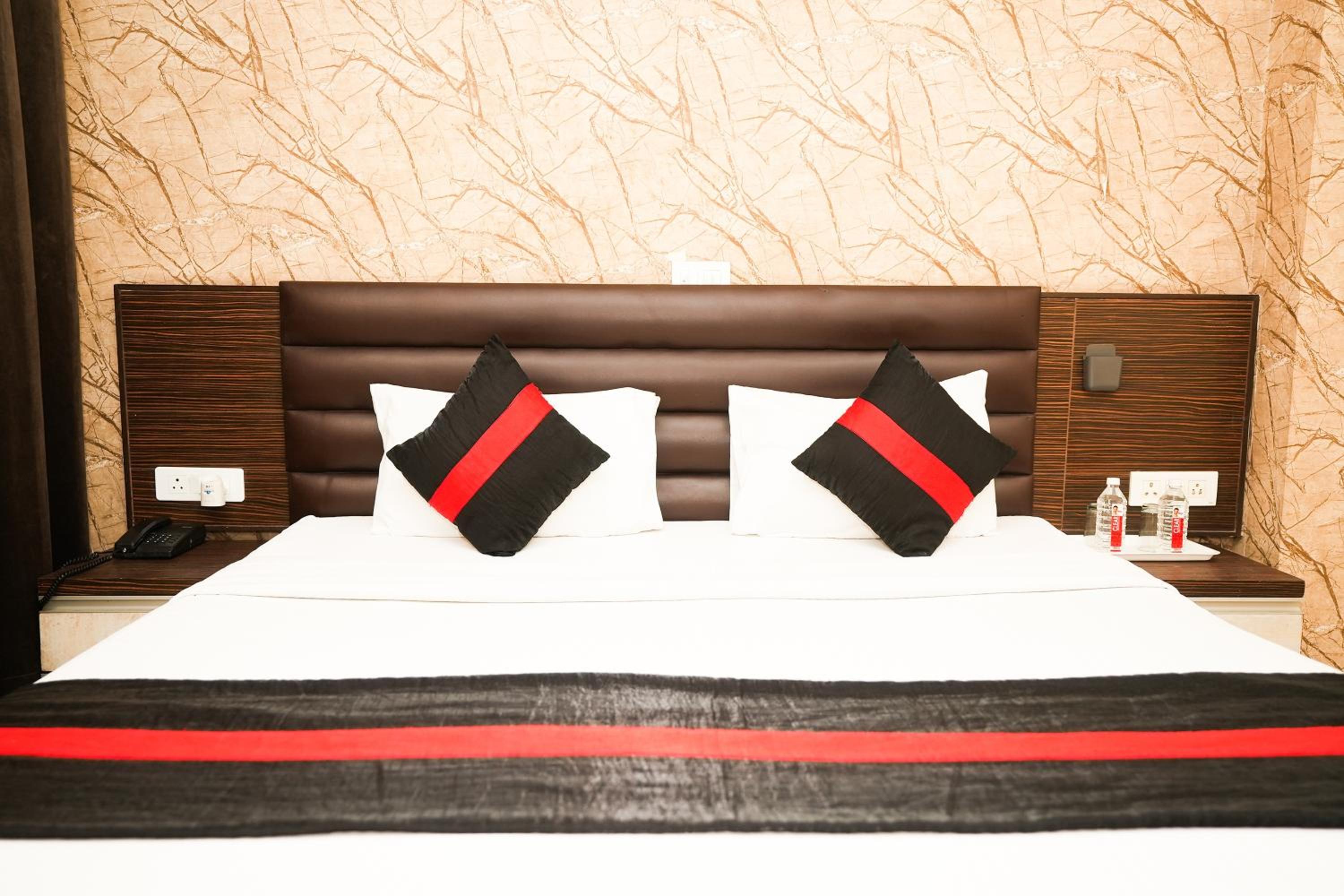 Hotel A R Residency