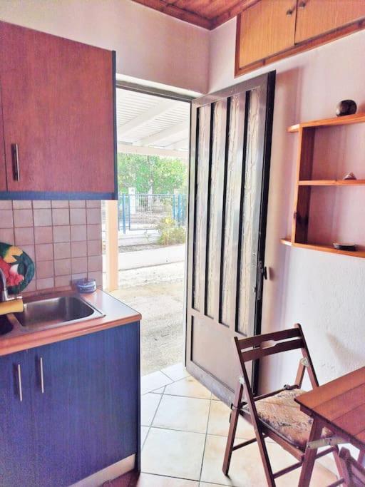 Amazing Beachfront Katakolo House Swim & Stay
