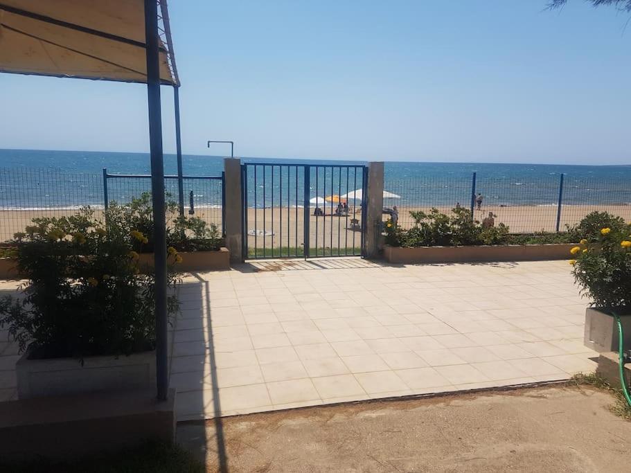 Amazing Beachfront Katakolo House Swim & Stay