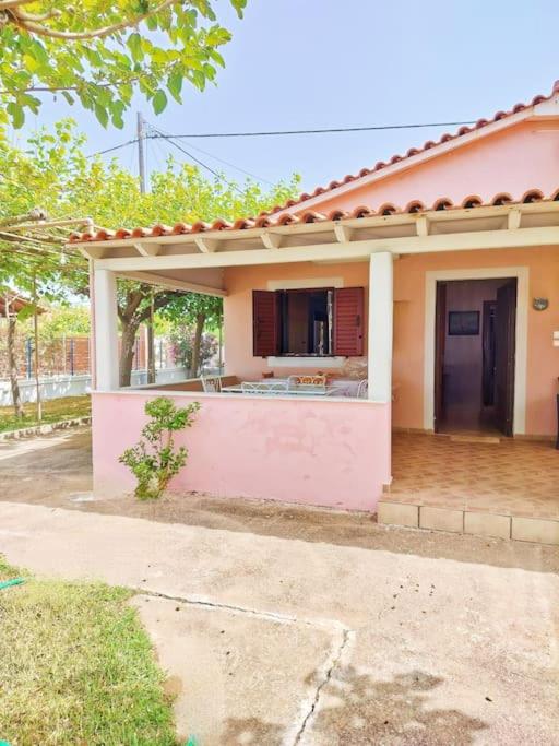 Amazing Beachfront Katakolo House Swim & Stay