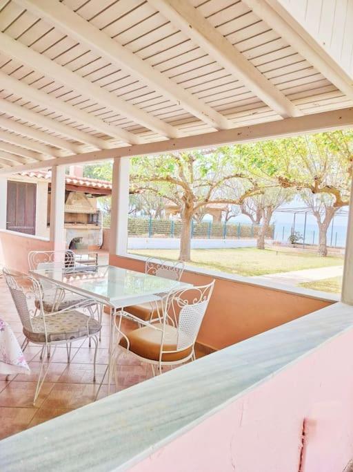 Amazing Beachfront Katakolo House Swim & Stay