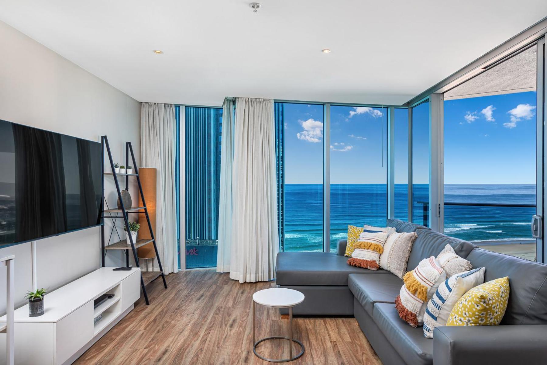 Paradise living at Hilton with stunning ocean view