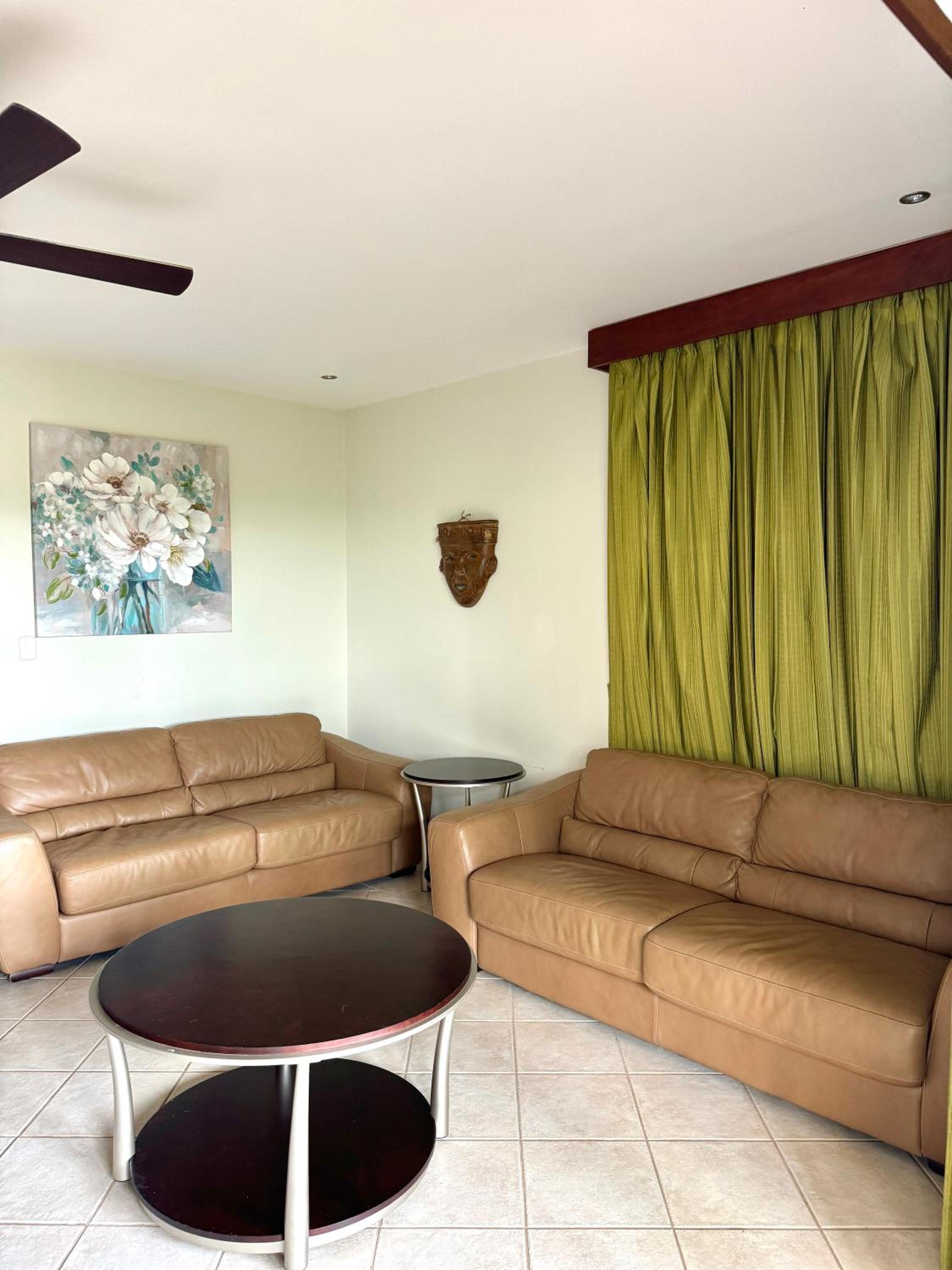 Breezy Paradise 2 bed2bath with mountain view