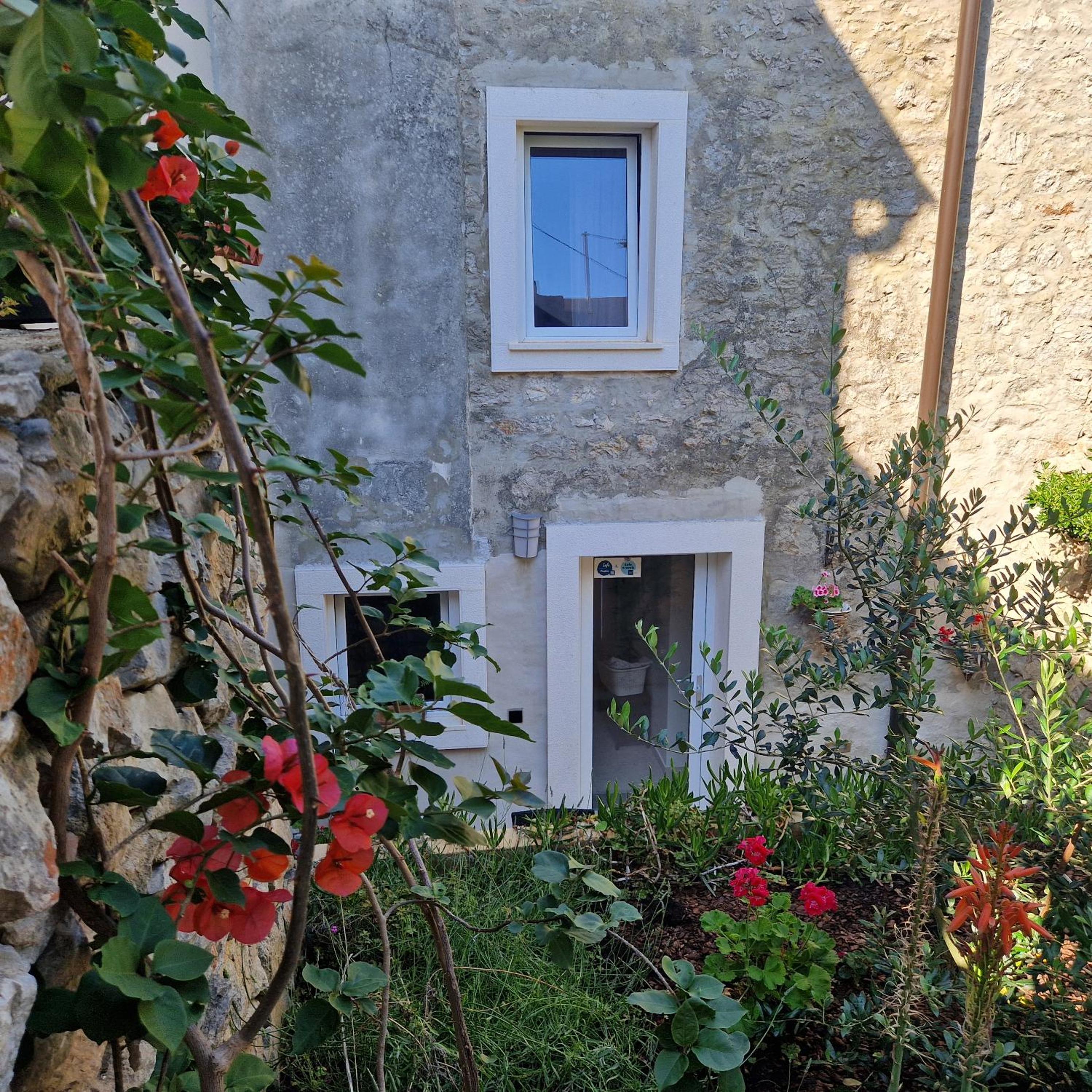 CASTEL view 4