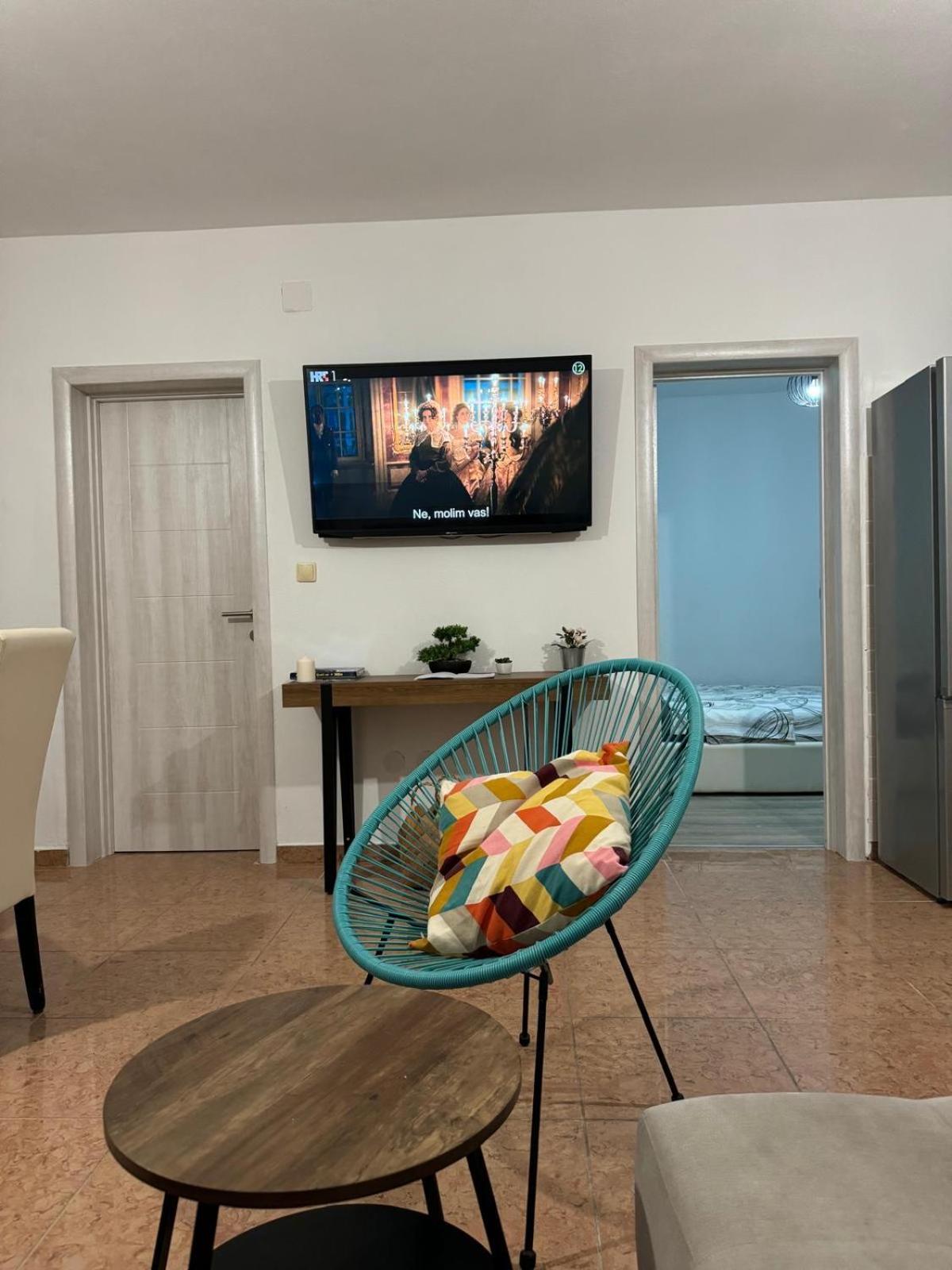 Apartments Leona view 3